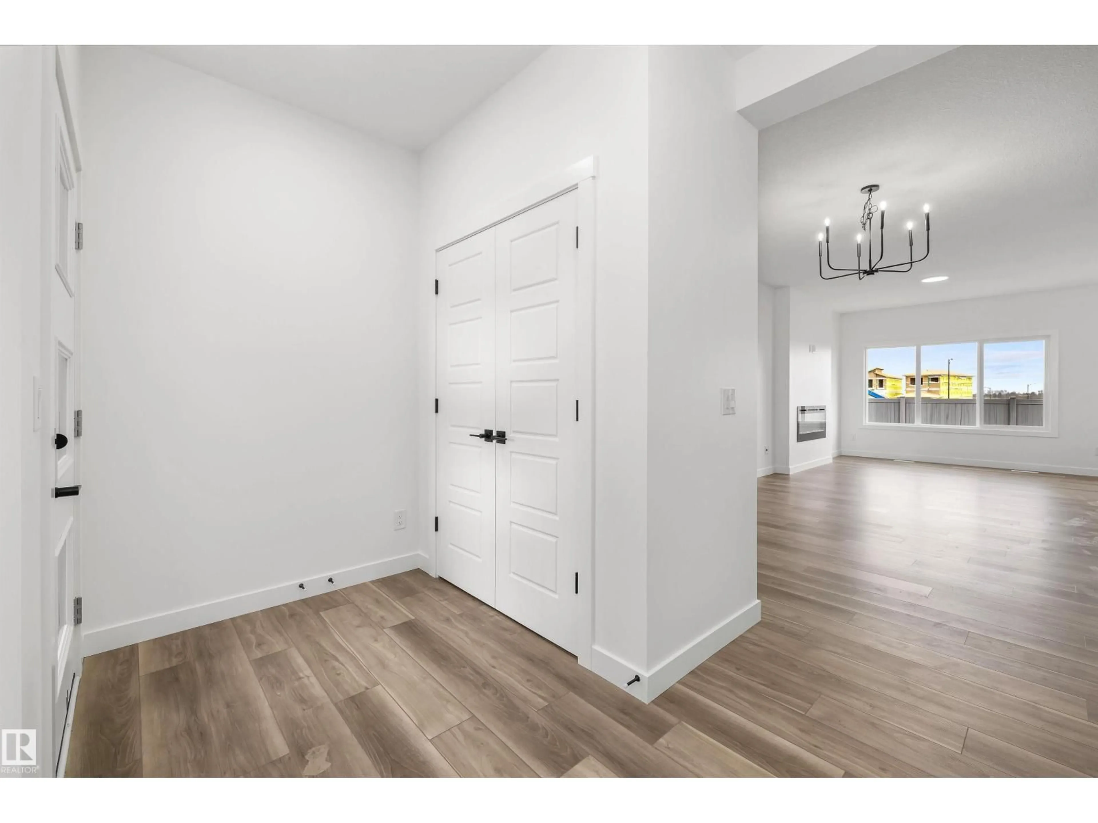 Indoor entryway for NE - 17623 7 ST, Edmonton Alberta T5Y4K3
