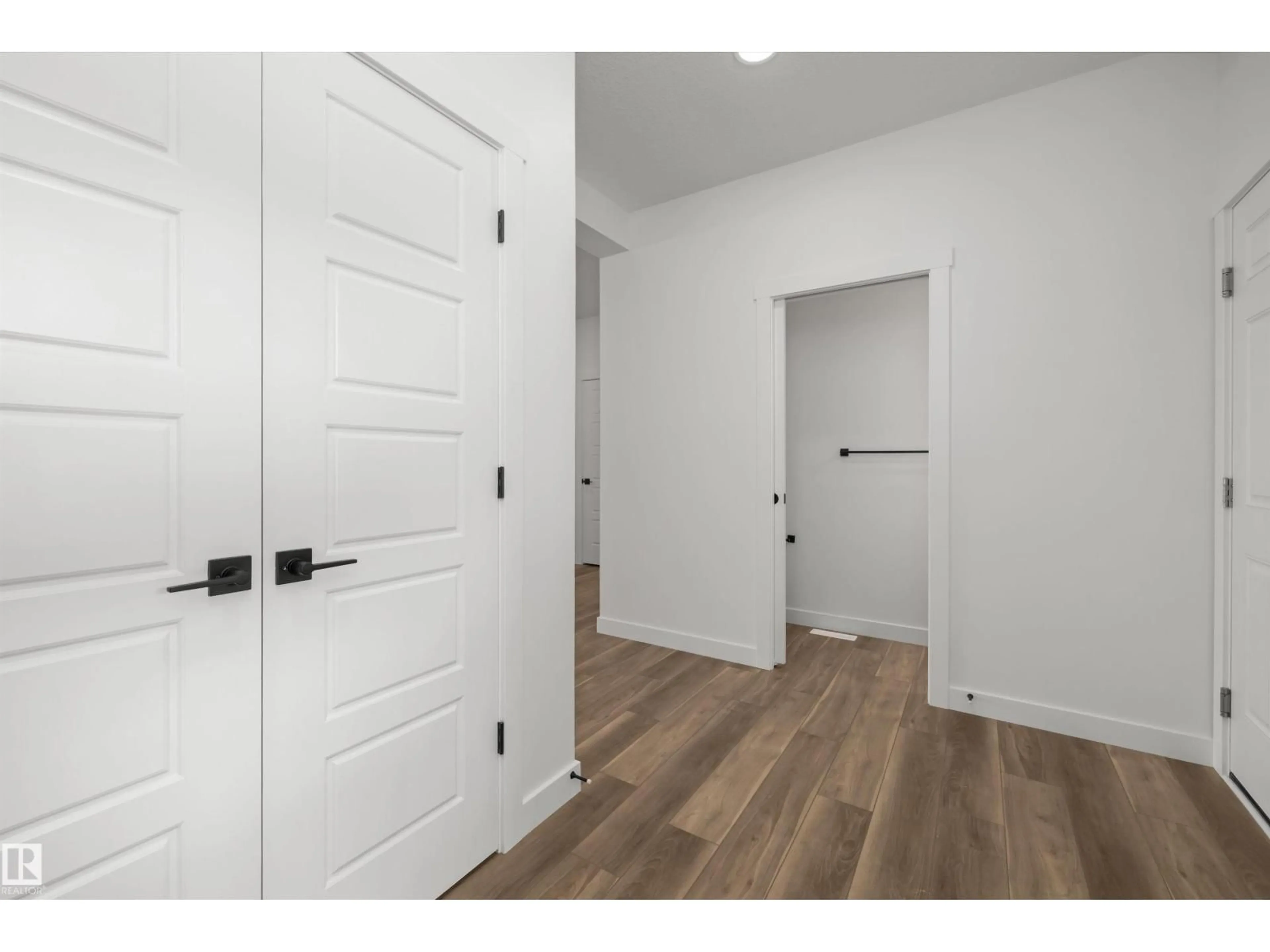 Indoor entryway for NE - 17623 7 ST, Edmonton Alberta T5Y4K3