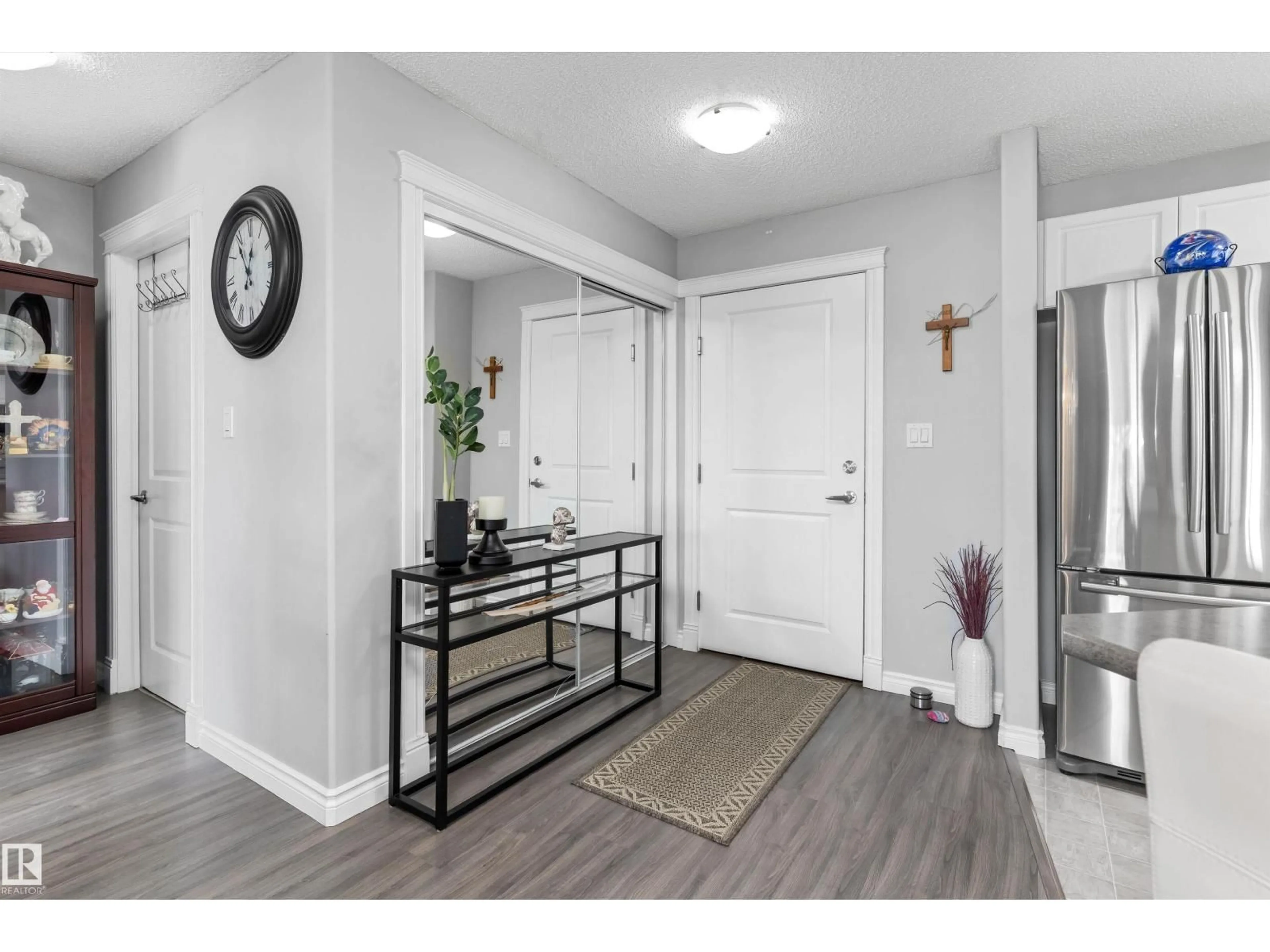 Indoor entryway for 305A SPRUCE RIDGE DR, Spruce Grove Alberta T7X4M5
