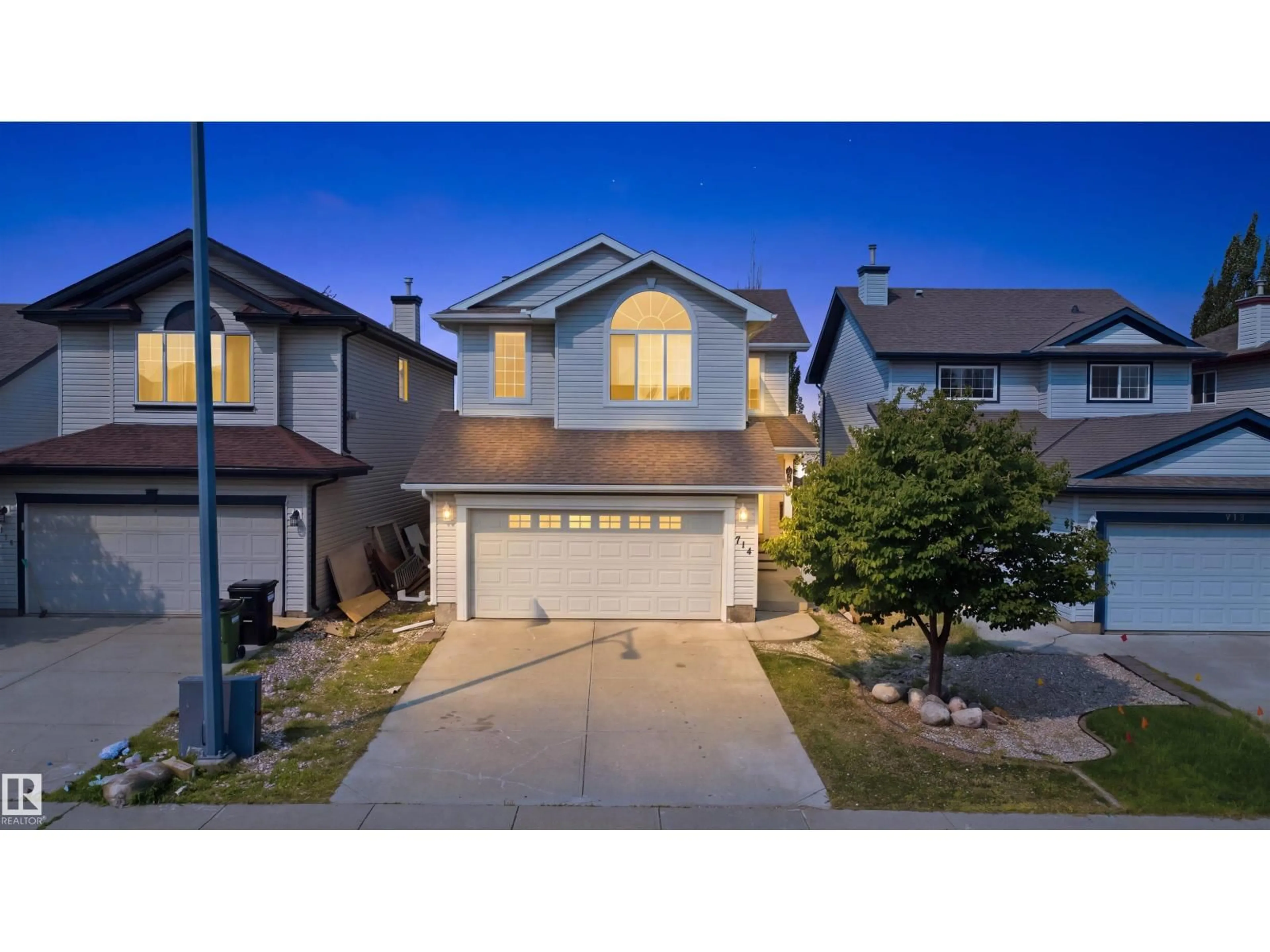 A pic from outside/outdoor area/front of a property/back of a property/a pic from drone, street for 714 87 STREET, Edmonton Alberta T6X1G6