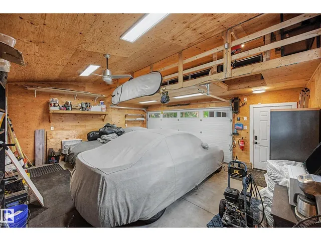 162 MISSION AV, St. Albert 4