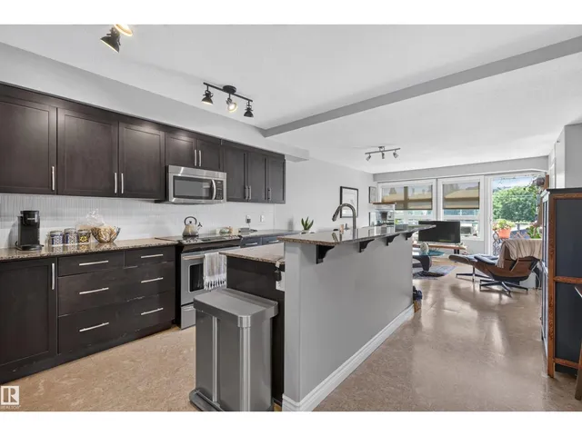 #301 - 9603 98 AV, Edmonton 3