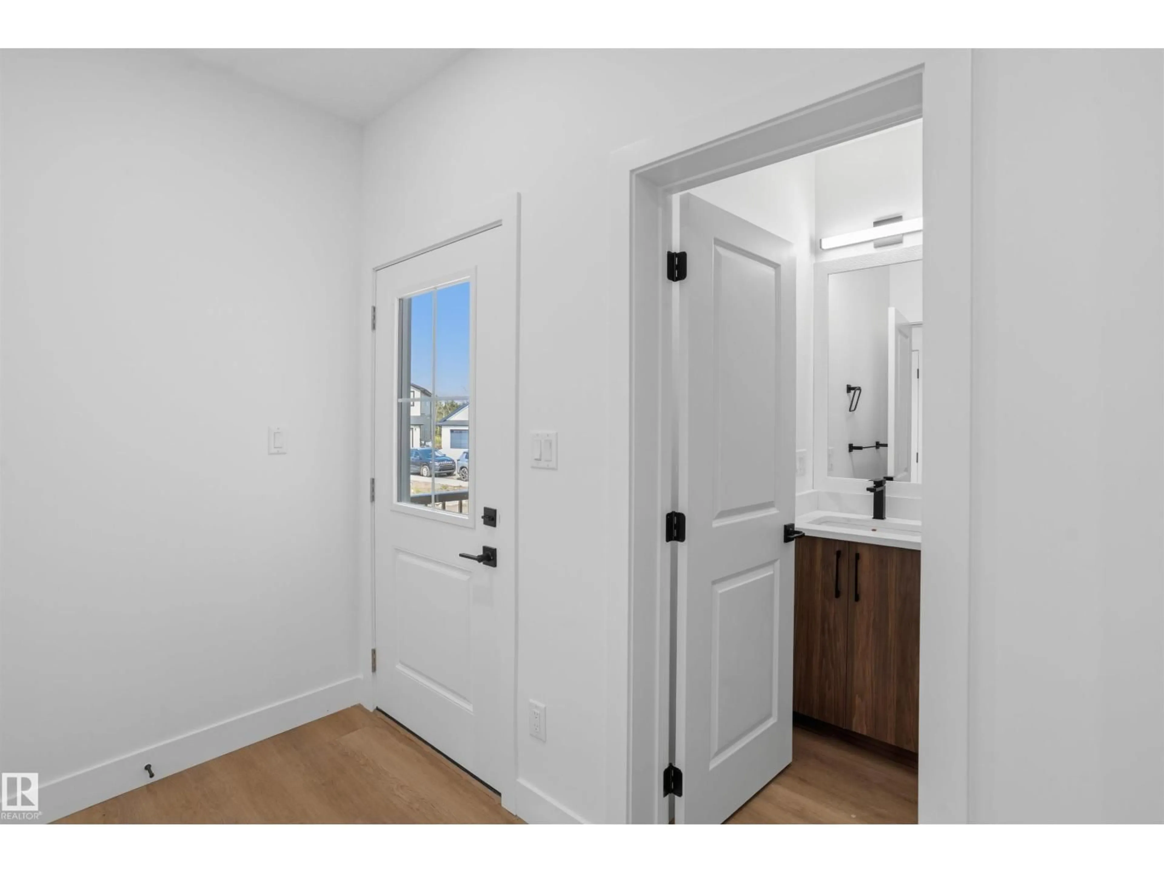Indoor entryway for NE - 723 158 AV, Edmonton Alberta T5Y4M9