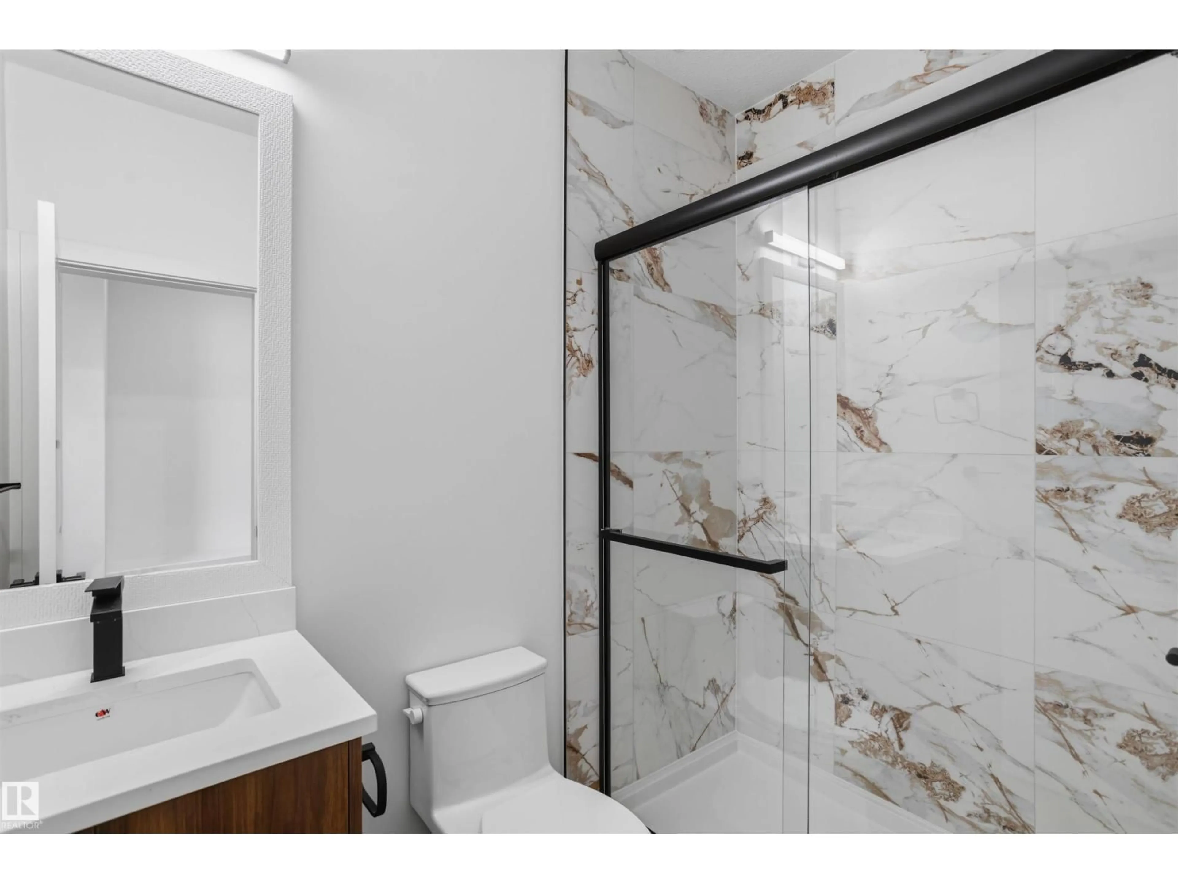 Standard bathroom, ceramic/tile floor for NE - 723 158 AV, Edmonton Alberta T5Y4M9