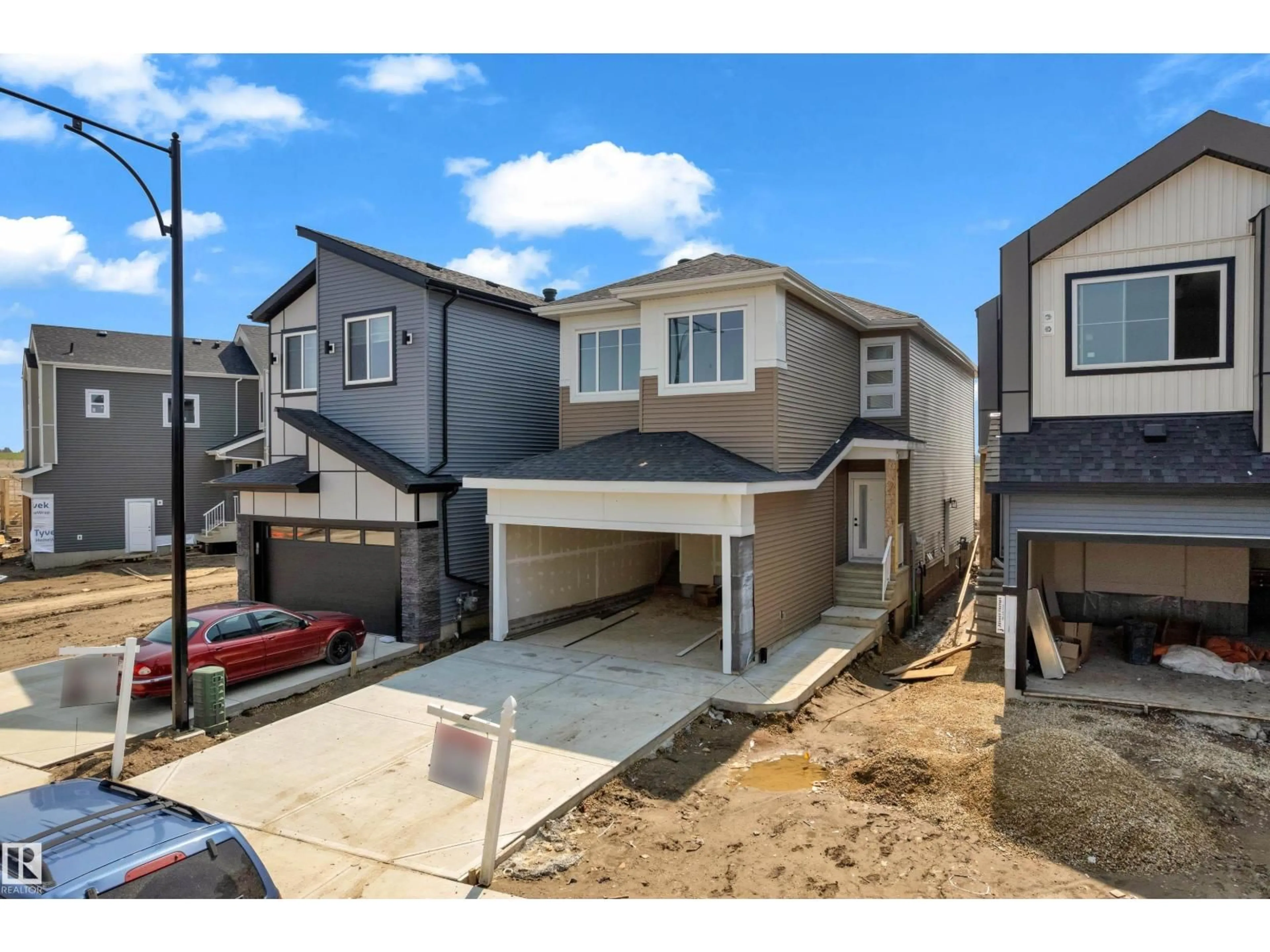 A pic from outside/outdoor area/front of a property/back of a property/a pic from drone, street for SW - 4607 18 AVE, Edmonton Alberta T6X1A4