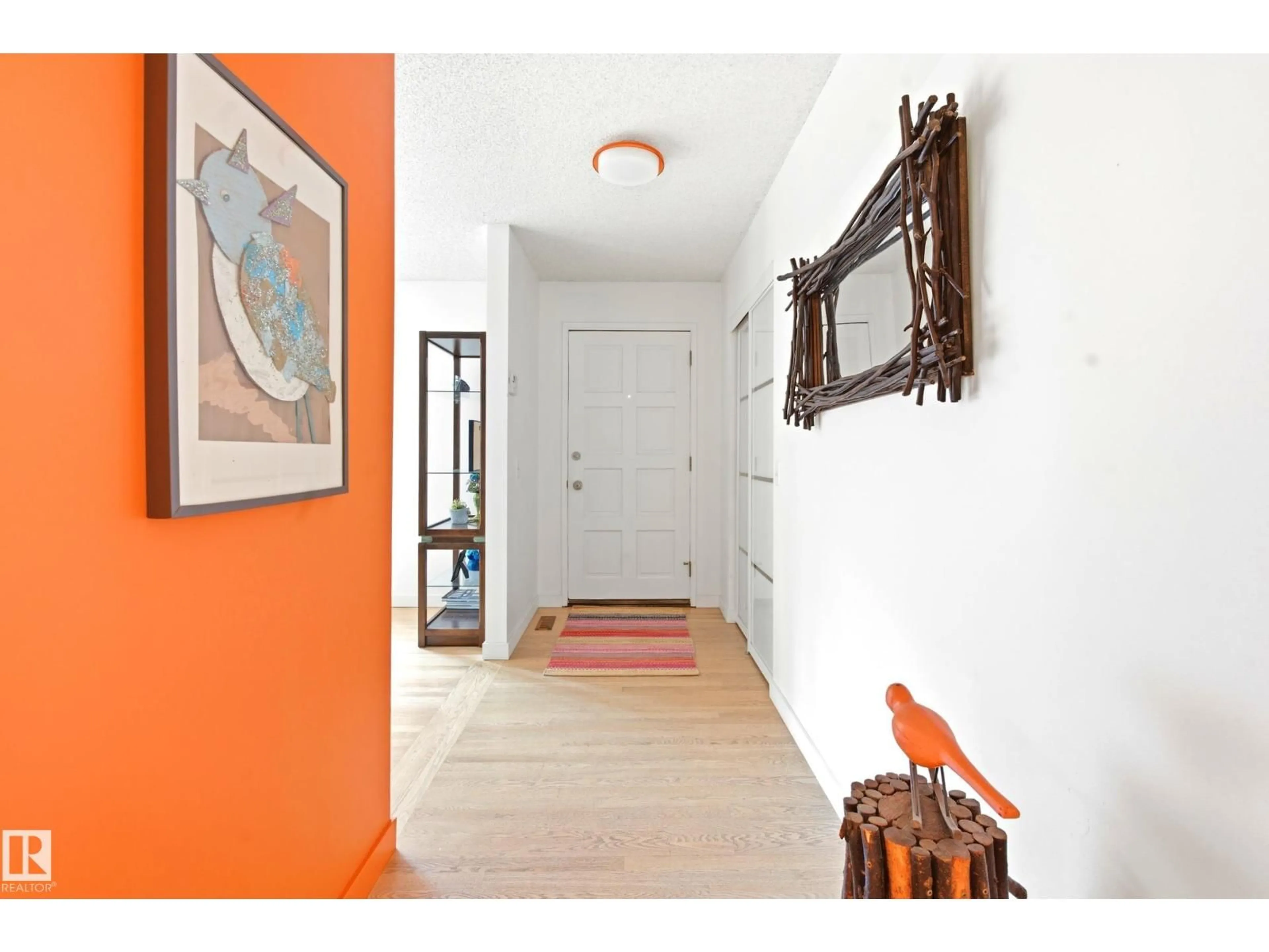 Indoor entryway for 60 WOODLAKE CO, Sherwood Park Alberta T8A4C1