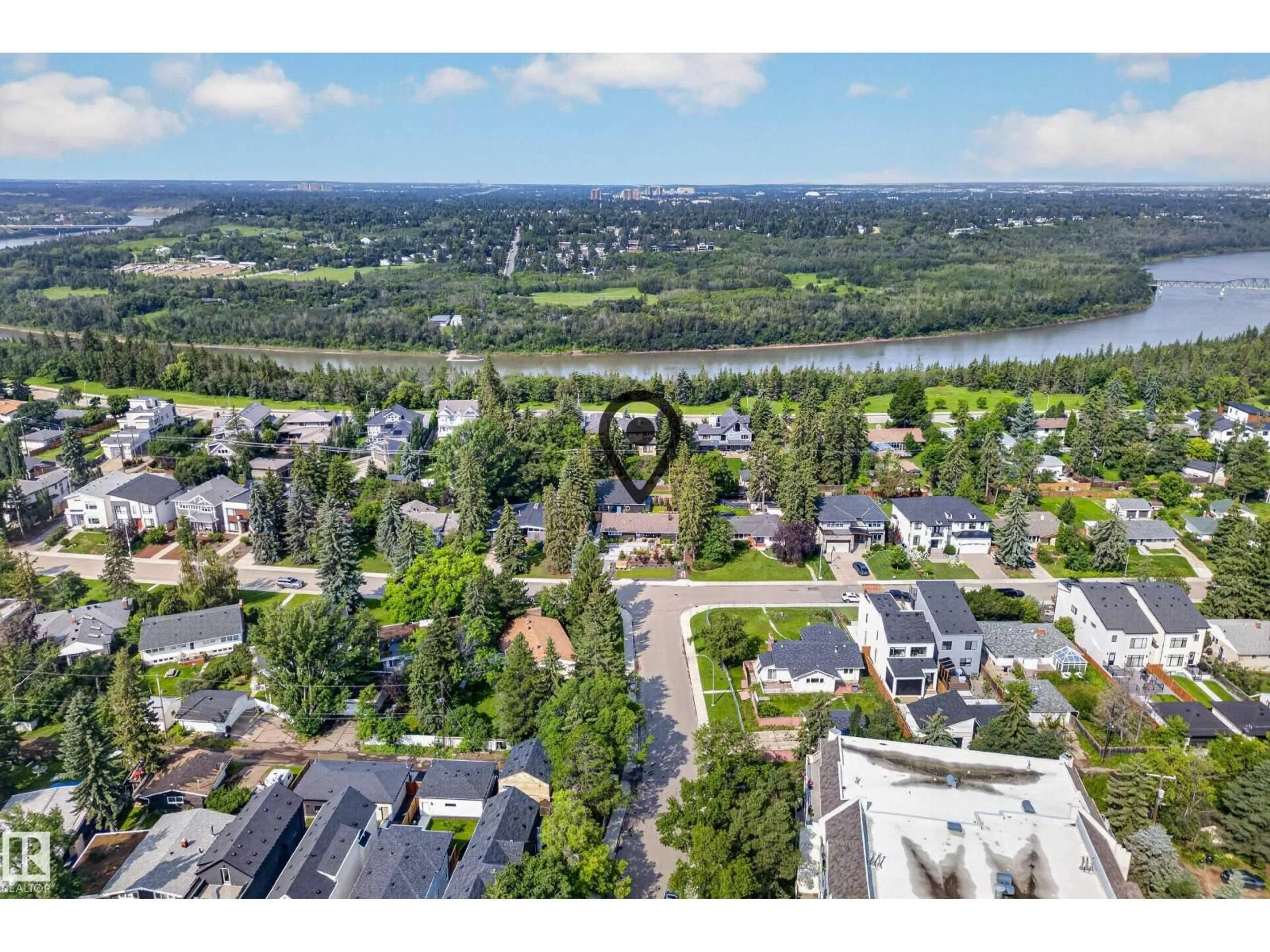 A pic from outside/outdoor area/front of a property/back of a property/a pic from drone, water/lake/river/ocean view for NW - 7828 119 ST, Edmonton Alberta T6G2L4