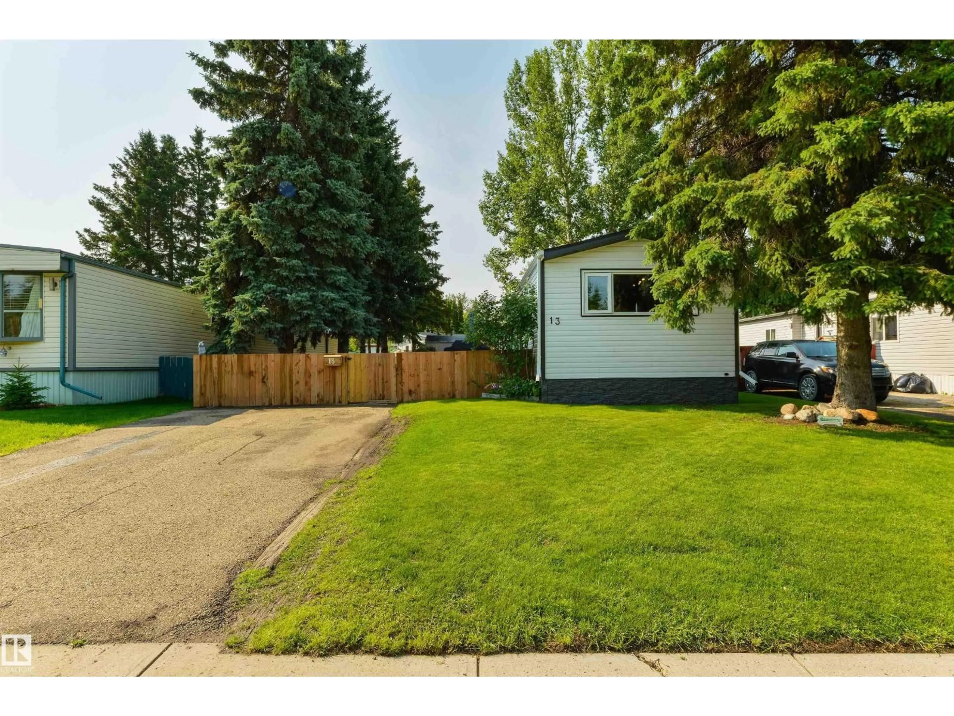 Unknown for 13 THE PARKWAY NW, Edmonton Alberta T6P1C8