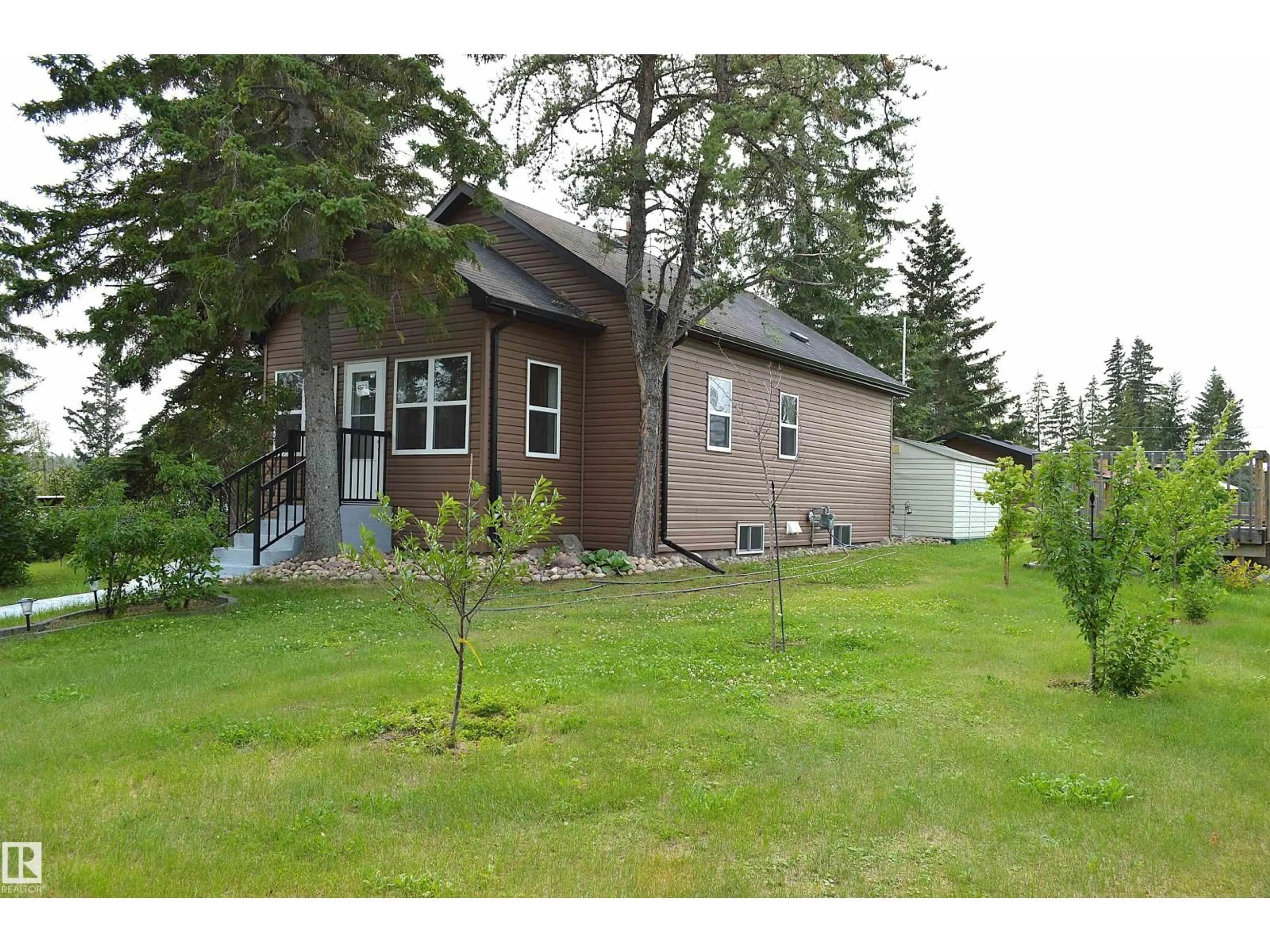 Unknown for 4802 50 ST, Glendon Alberta T0A1P0