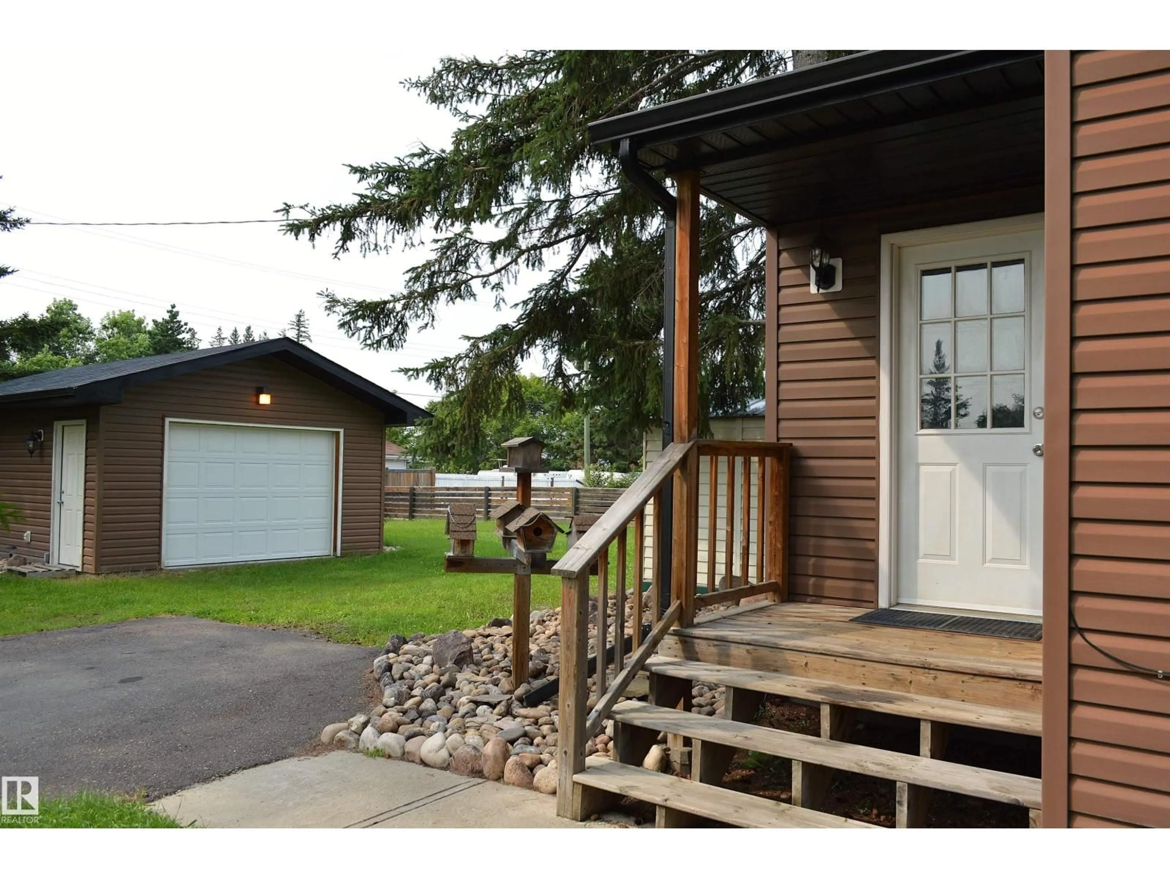 Unknown for 4802 50 ST, Glendon Alberta T0A1P0