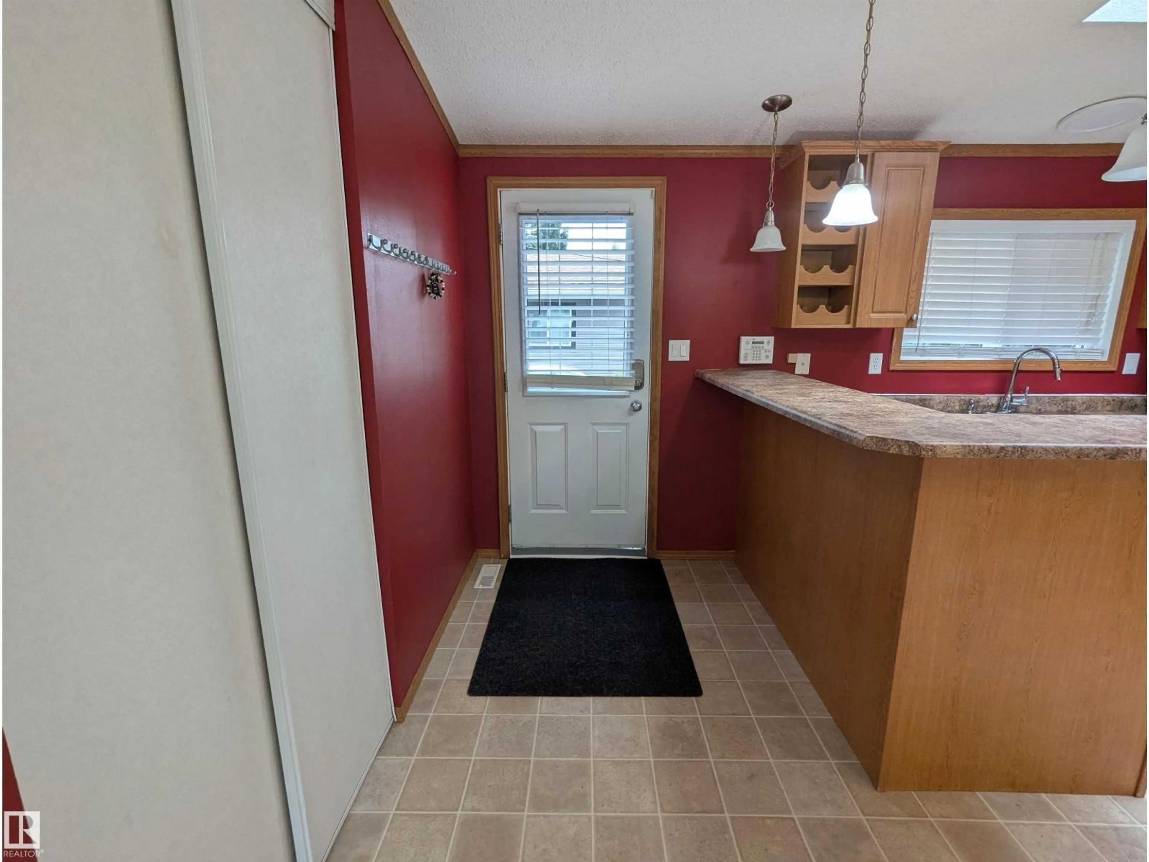 A pic of a room for NW - 9 WEST VIEW BV, Edmonton Alberta T5S1T5