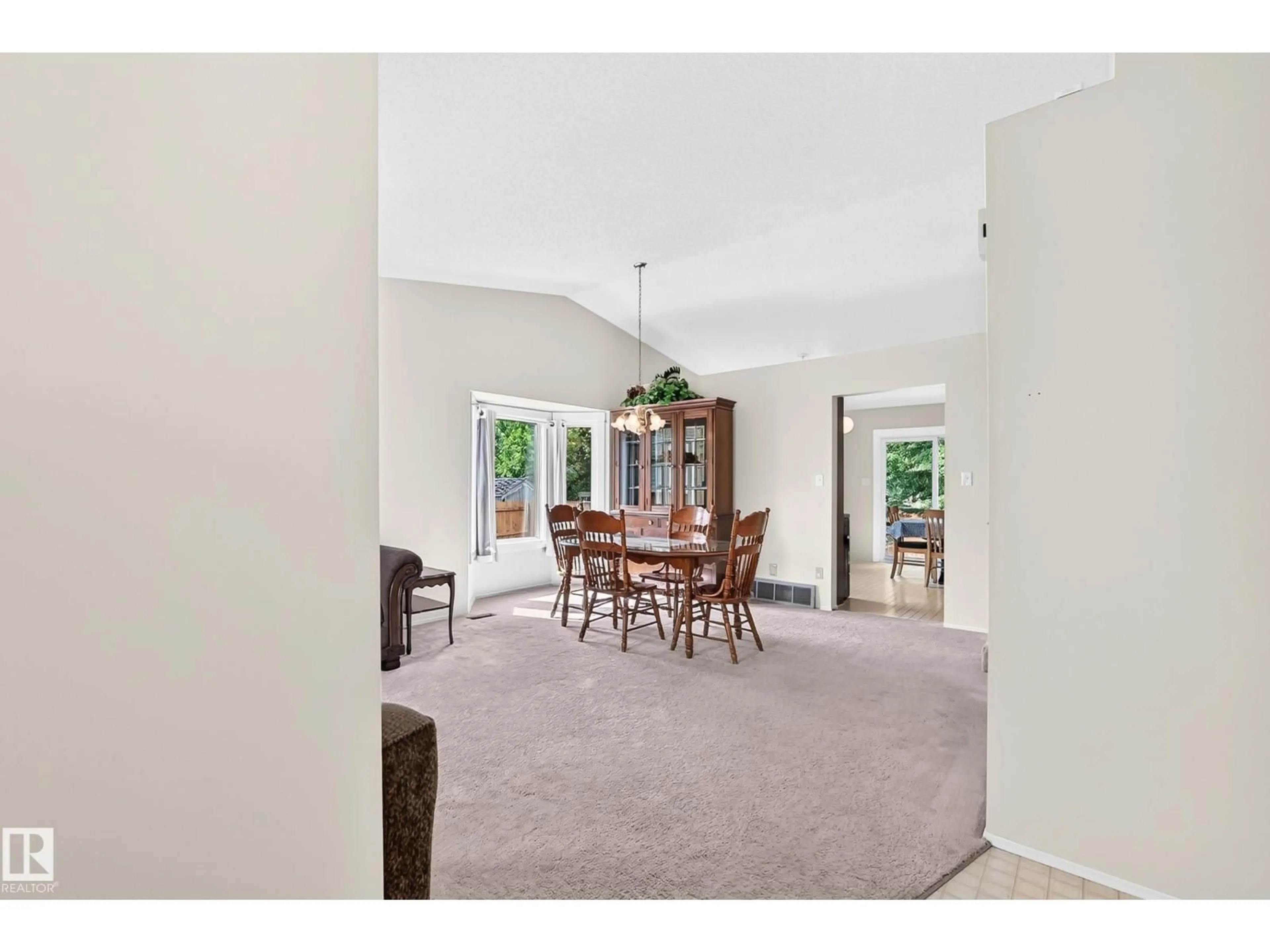 Unknown for NW - 2404 37 ST, Edmonton Alberta T6L6E3