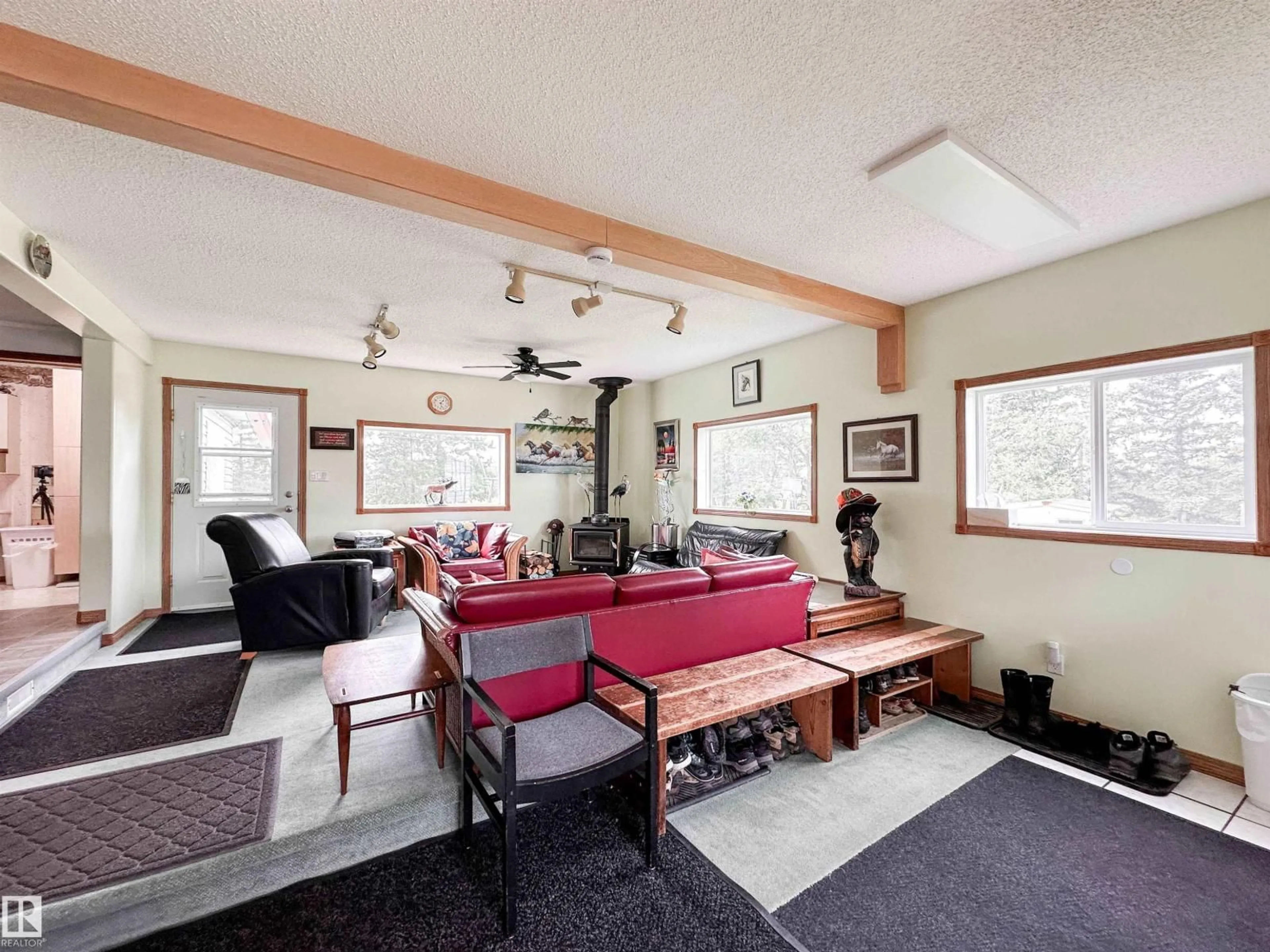 Living room with furniture, unknown for 55302 RGE ROAD 261, Rural Sturgeon County Alberta T8R0V6