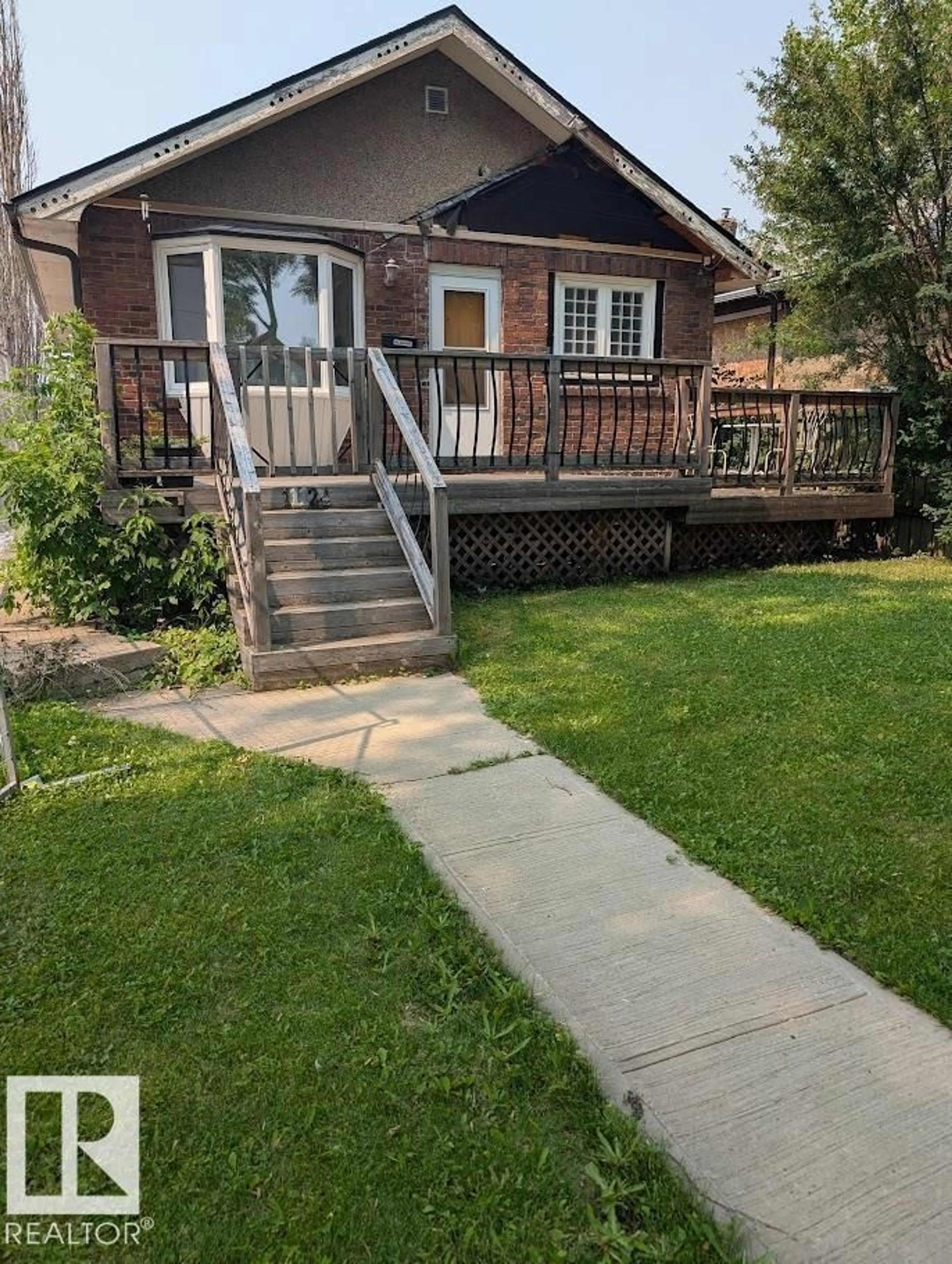 Unknown for NW - 11124 97 ST, Edmonton Alberta T5G1W8
