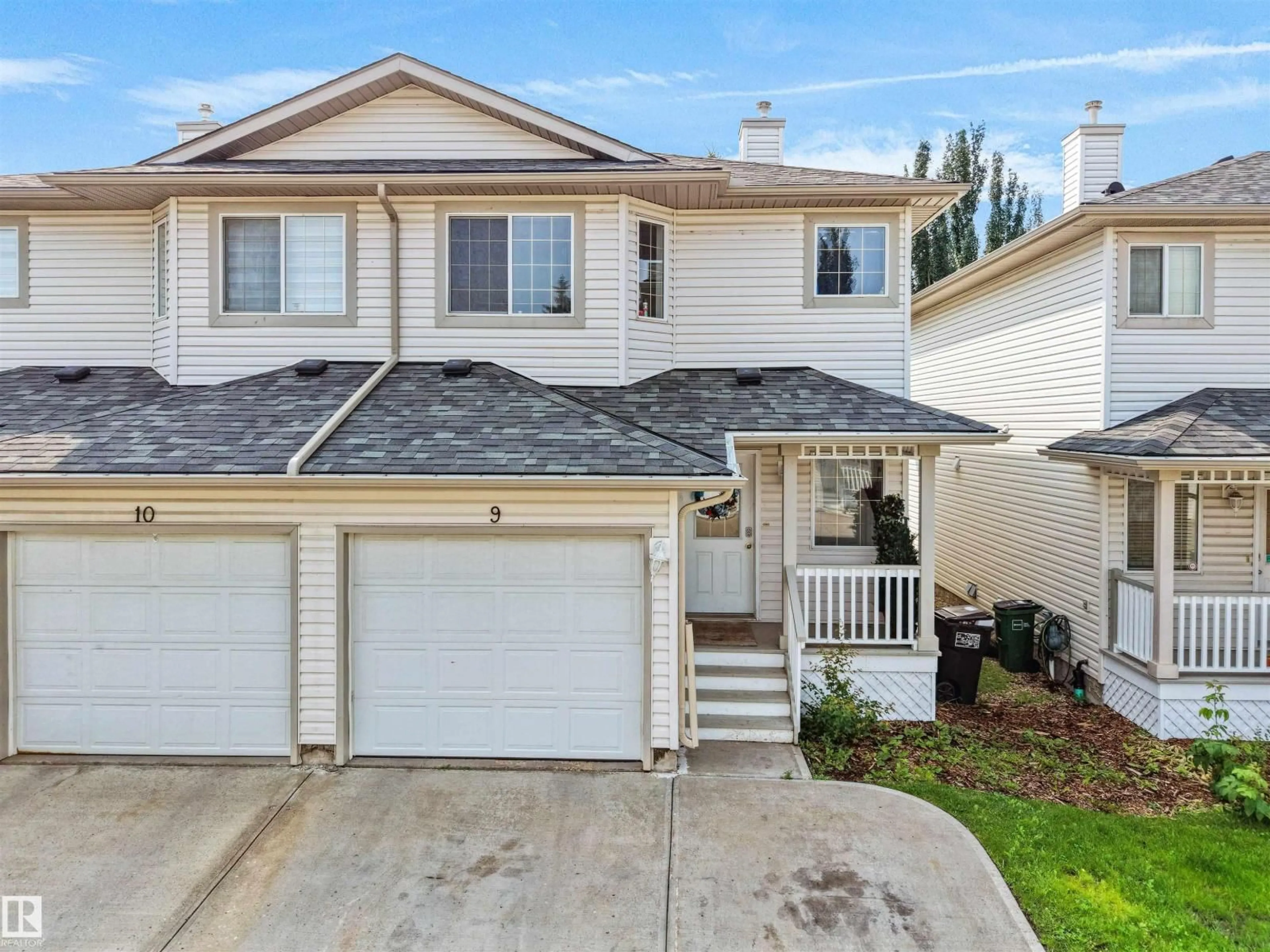 Home with vinyl exterior material, street for #9 - 16933 115 ST, Edmonton Alberta T5X6E3
