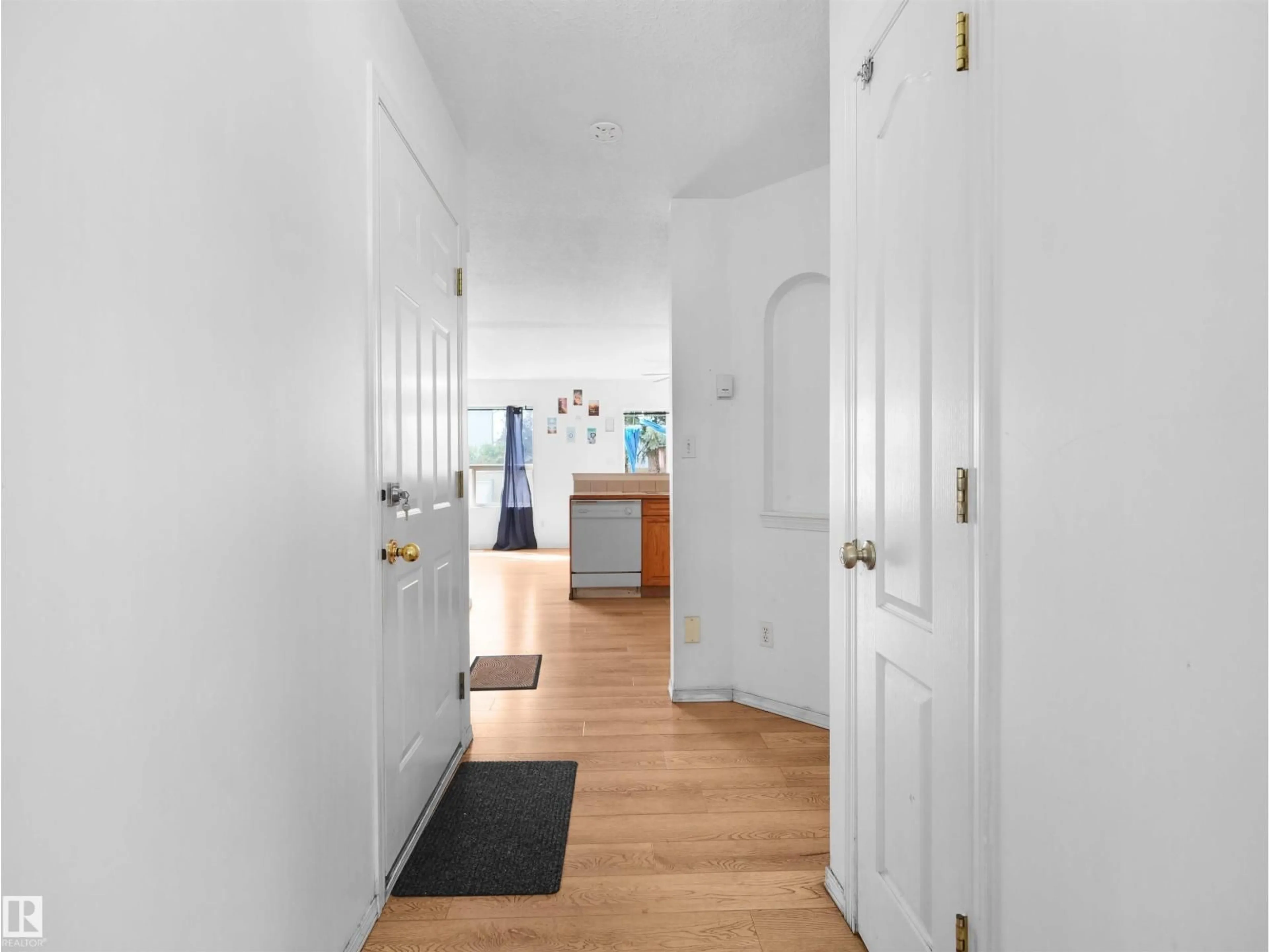 Indoor entryway for #9 - 16933 115 ST, Edmonton Alberta T5X6E3
