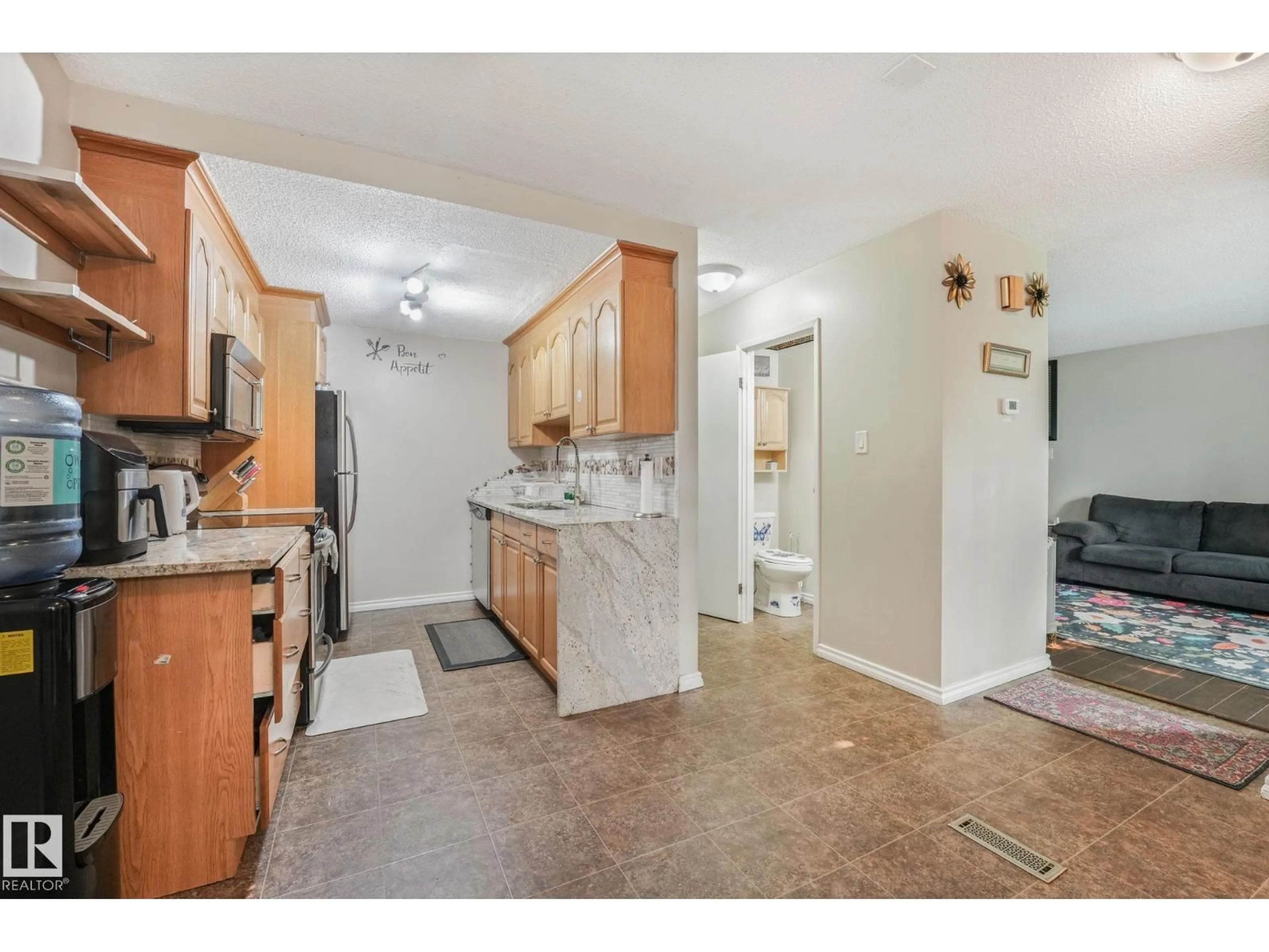 Unknown for 203B HOMESTEAD CR, Edmonton Alberta T5A2Y2