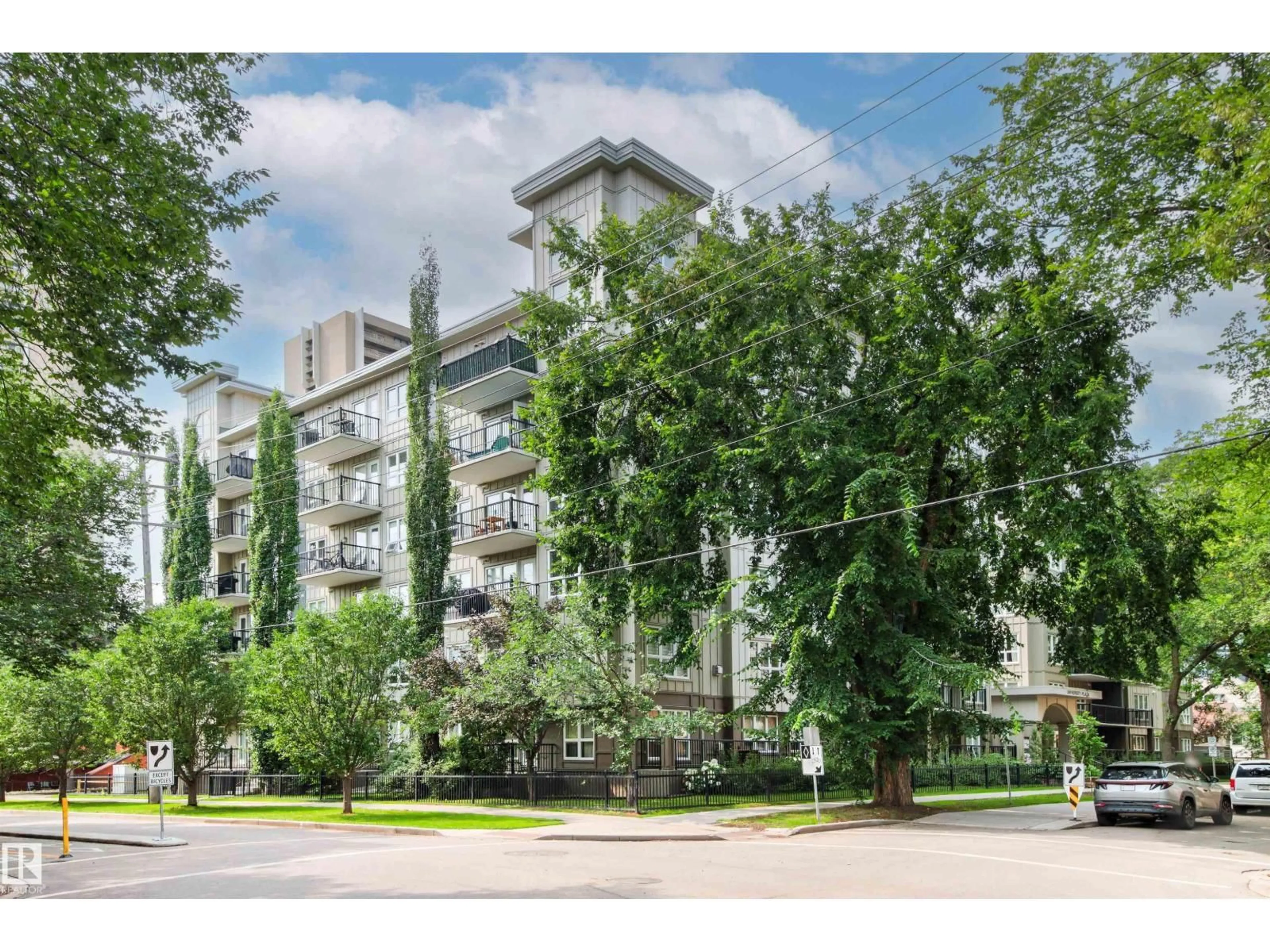 Unknown for #404 - 11103 84 AV NW, Edmonton Alberta T6G2X4