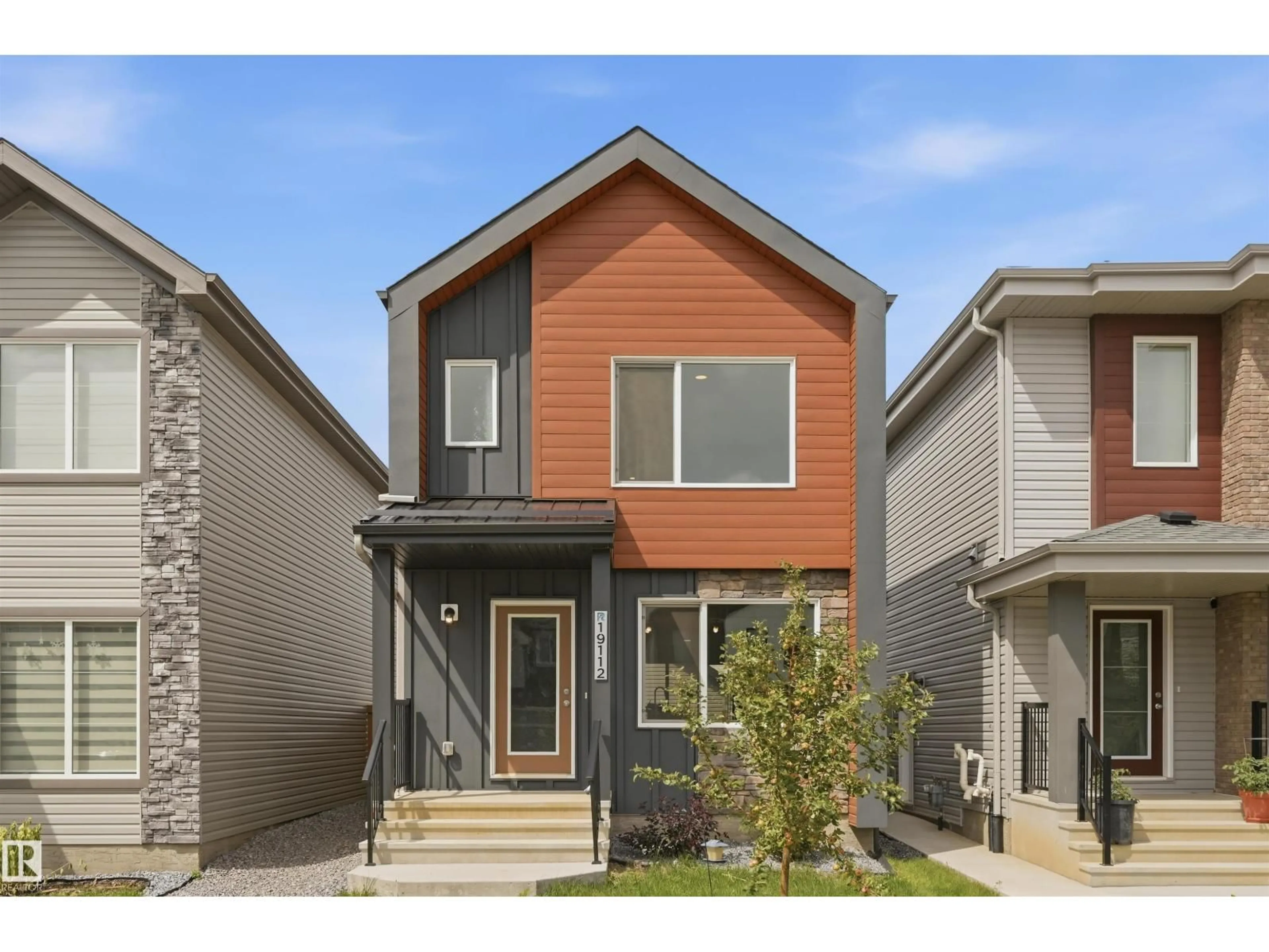 Home with vinyl exterior material, street for NW - 19112 22 AV, Edmonton Alberta T6M1R1