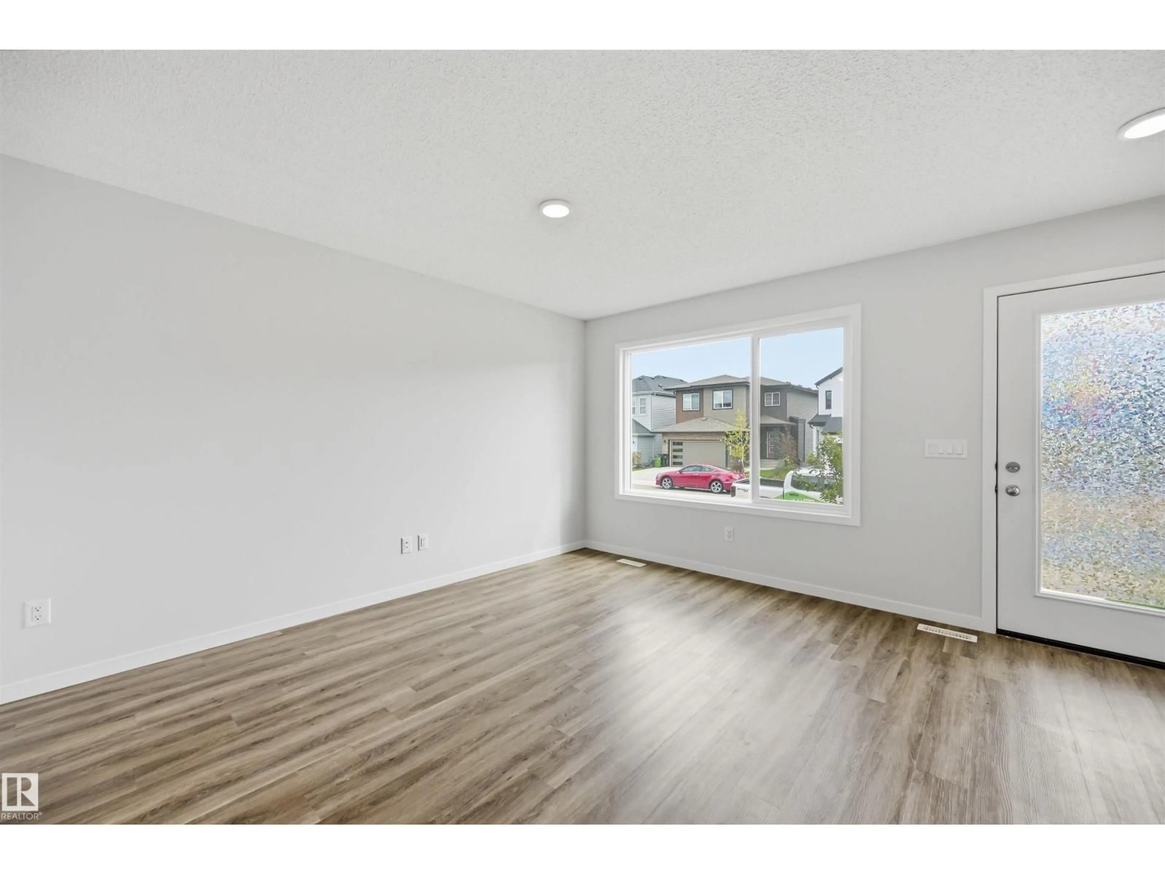 A pic of a room for NW - 19112 22 AV, Edmonton Alberta T6M1R1