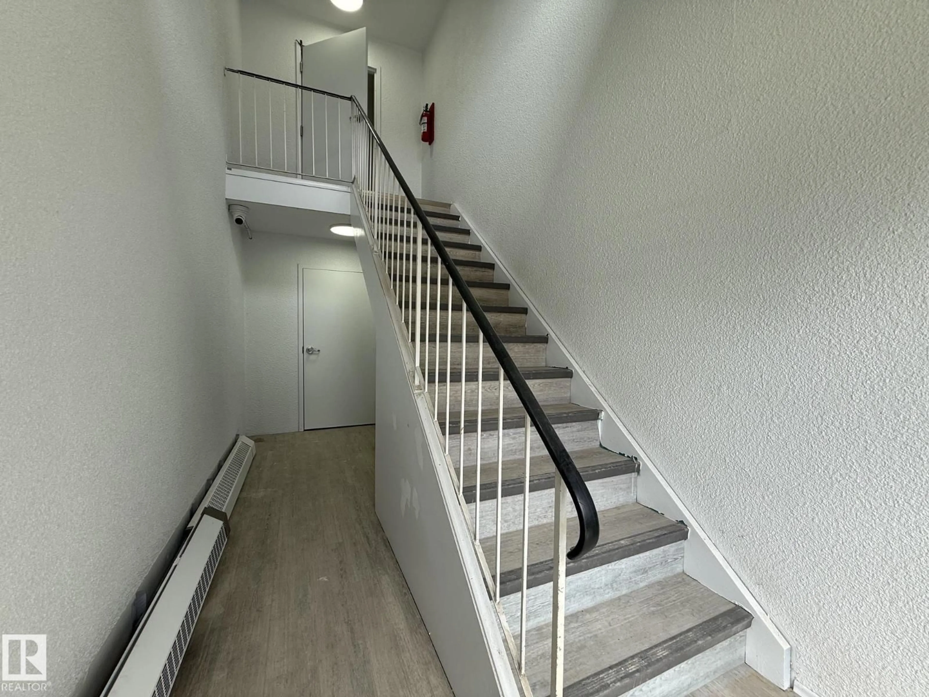 Unknown for 8732 101 AV, Edmonton Alberta T5H0A9