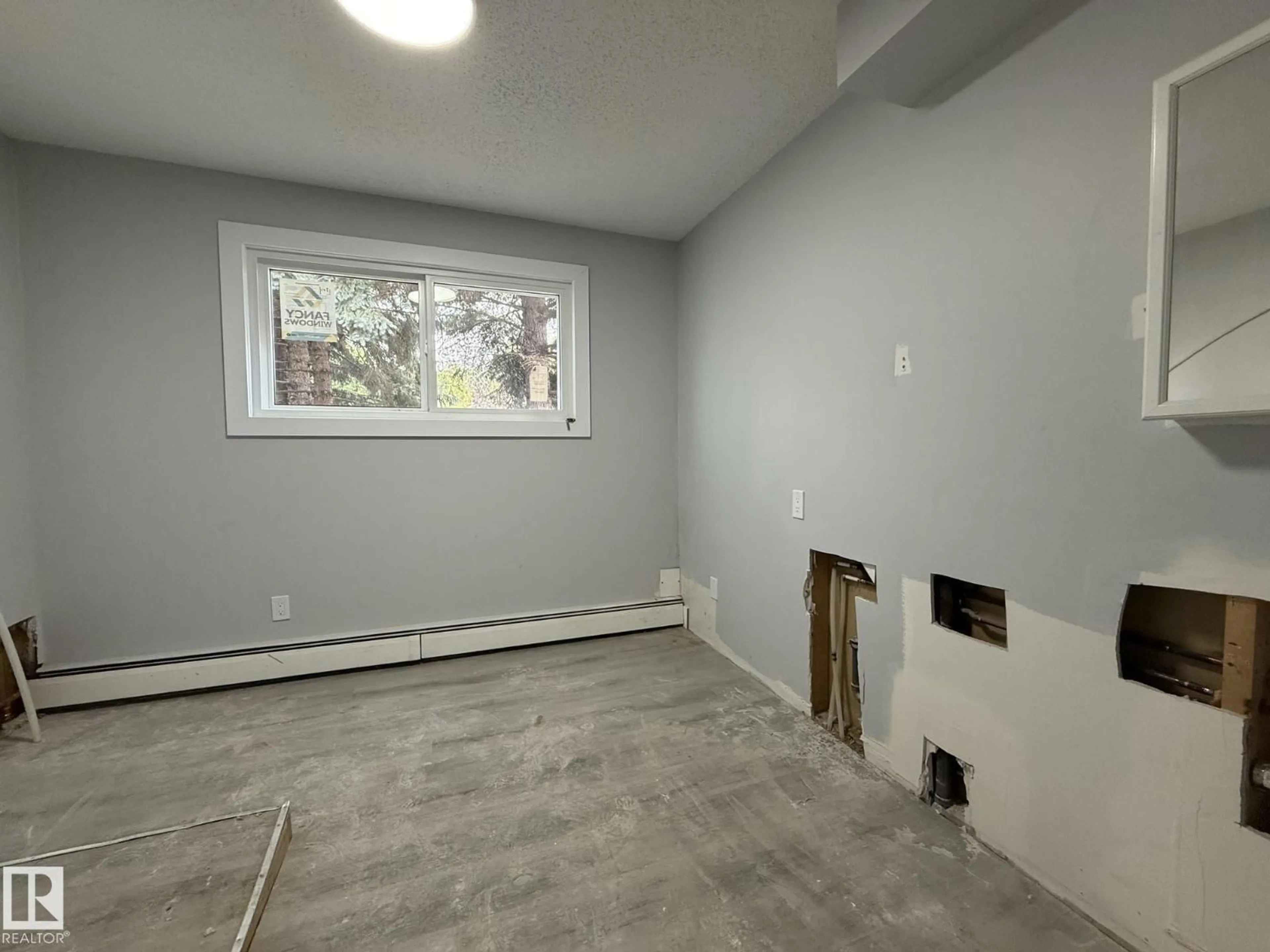 A pic of a room for 8732 101 AV, Edmonton Alberta T5H0A9