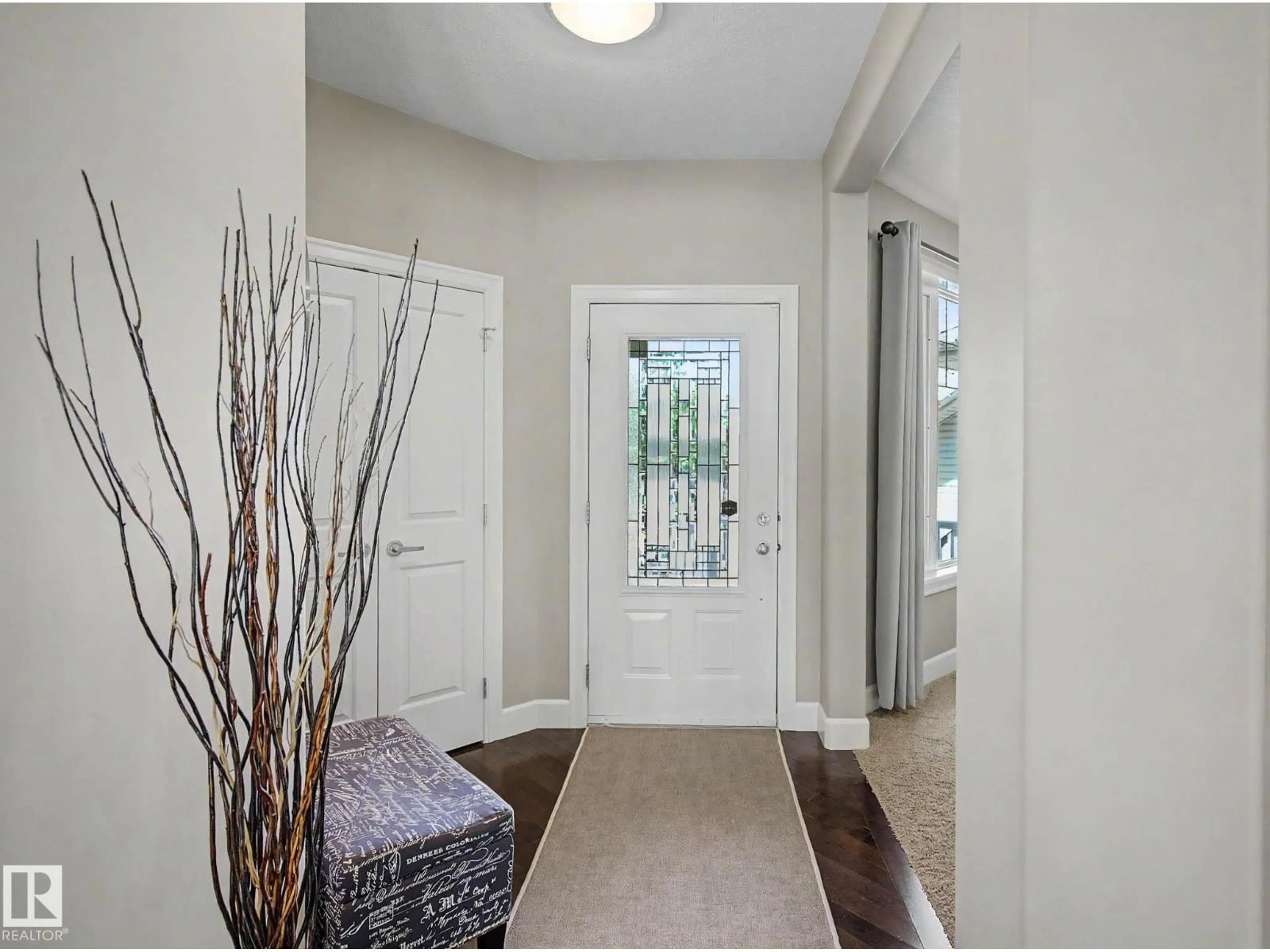 Indoor entryway for SW - 11940 21 AV, Edmonton Alberta T6W0C9