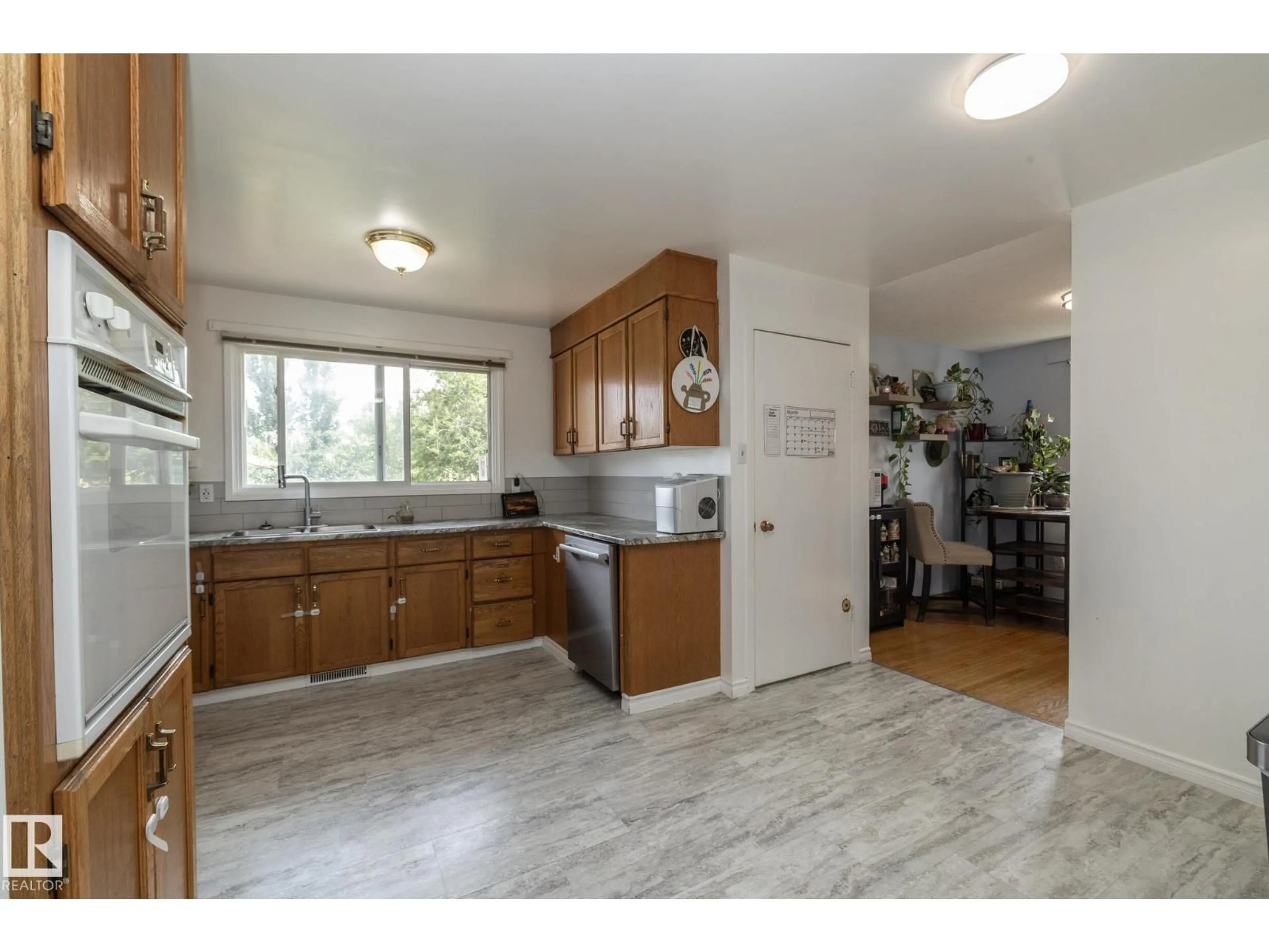 Unknown for NW - 14215 78 ST, Edmonton Alberta T5C1H4