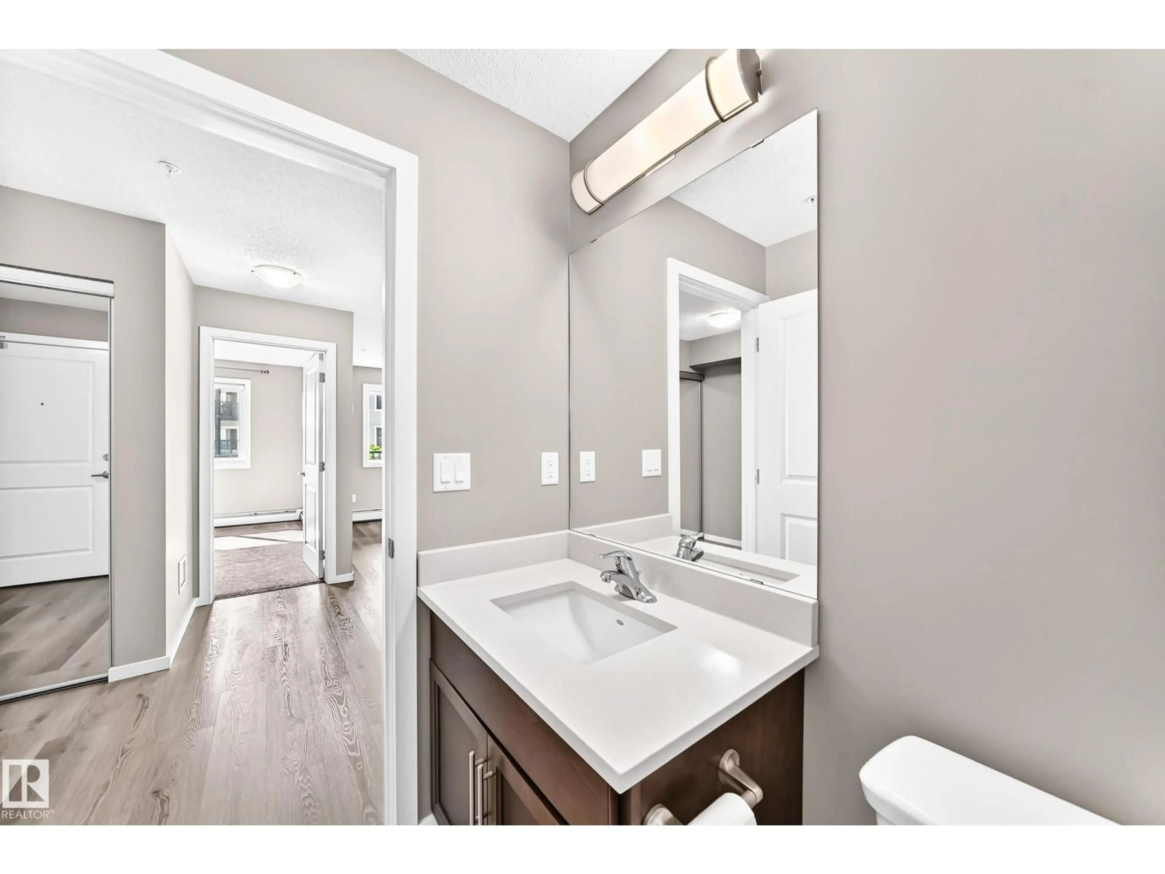 Contemporary bathroom, ceramic/tile floor for 322 EBBERS BV, Edmonton Alberta T5Y3W2