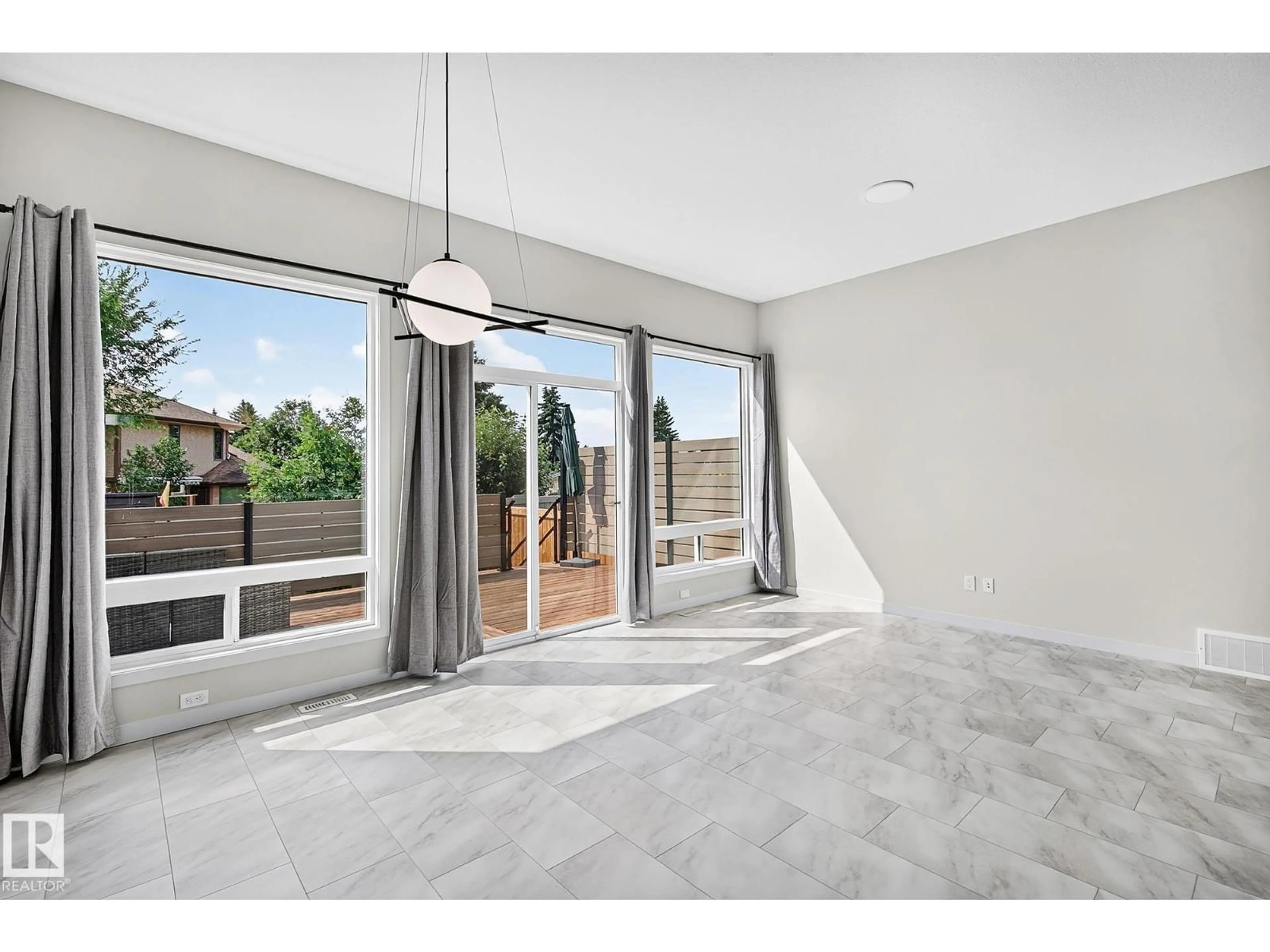 A pic of a room for 55 ELSINORE PL, Edmonton Alberta T5X0M6