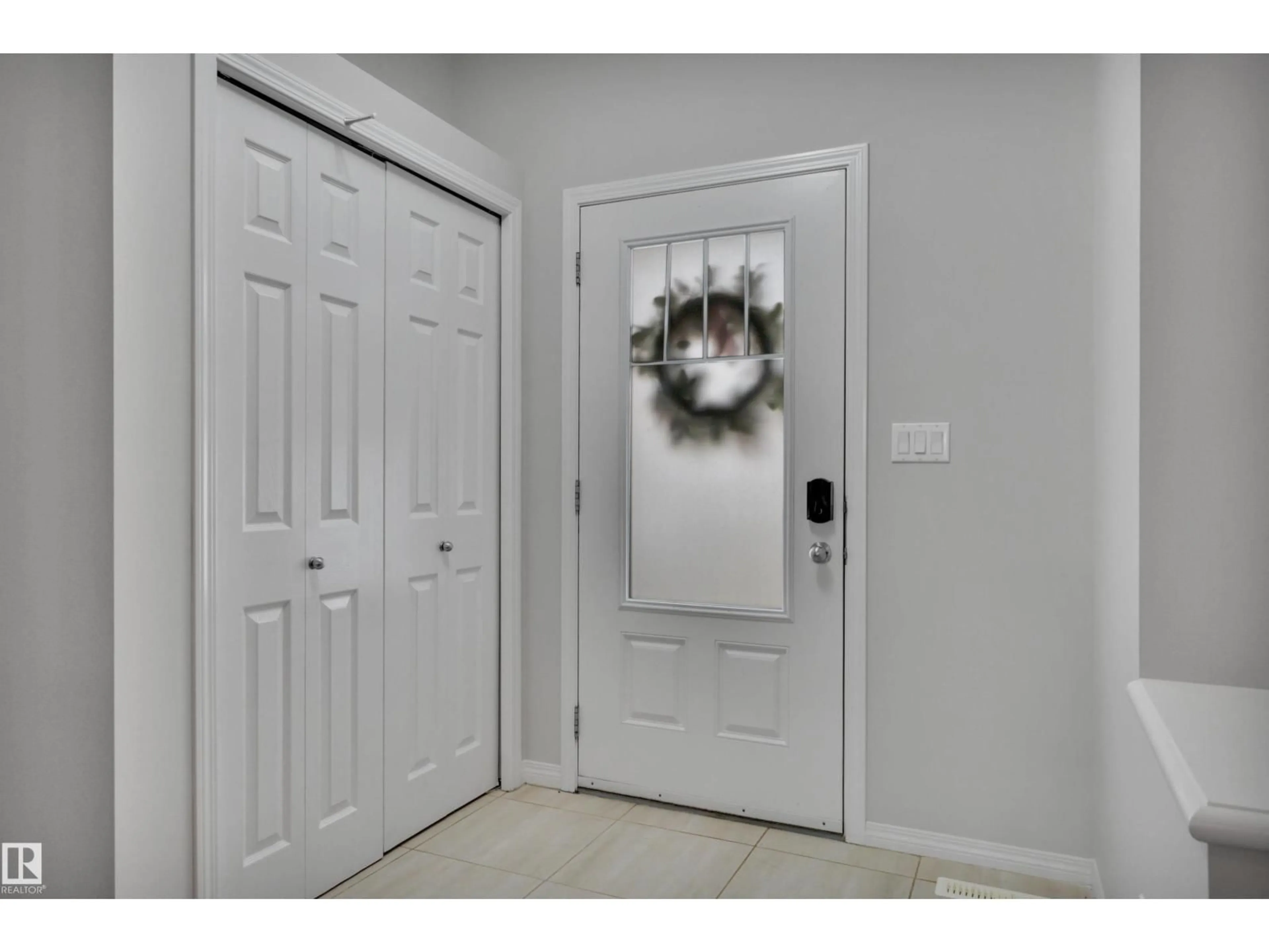 Indoor entryway for GR SW - 2801 COUGHLAN GREEN, Edmonton Alberta T6W3P1