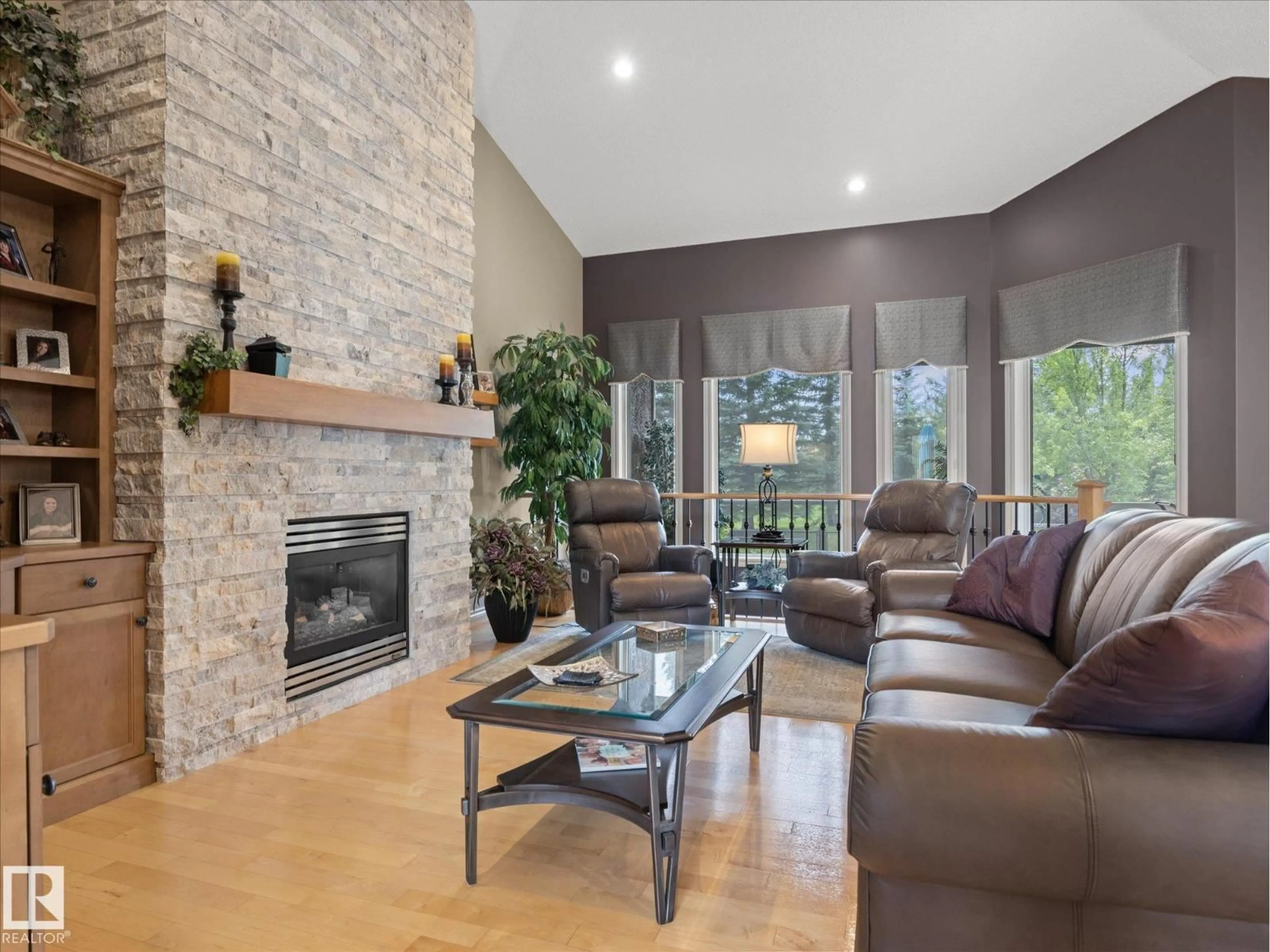 Living room with furniture, unknown for 12 LAFLEUR DR, St. Albert Alberta T8N5Y1
