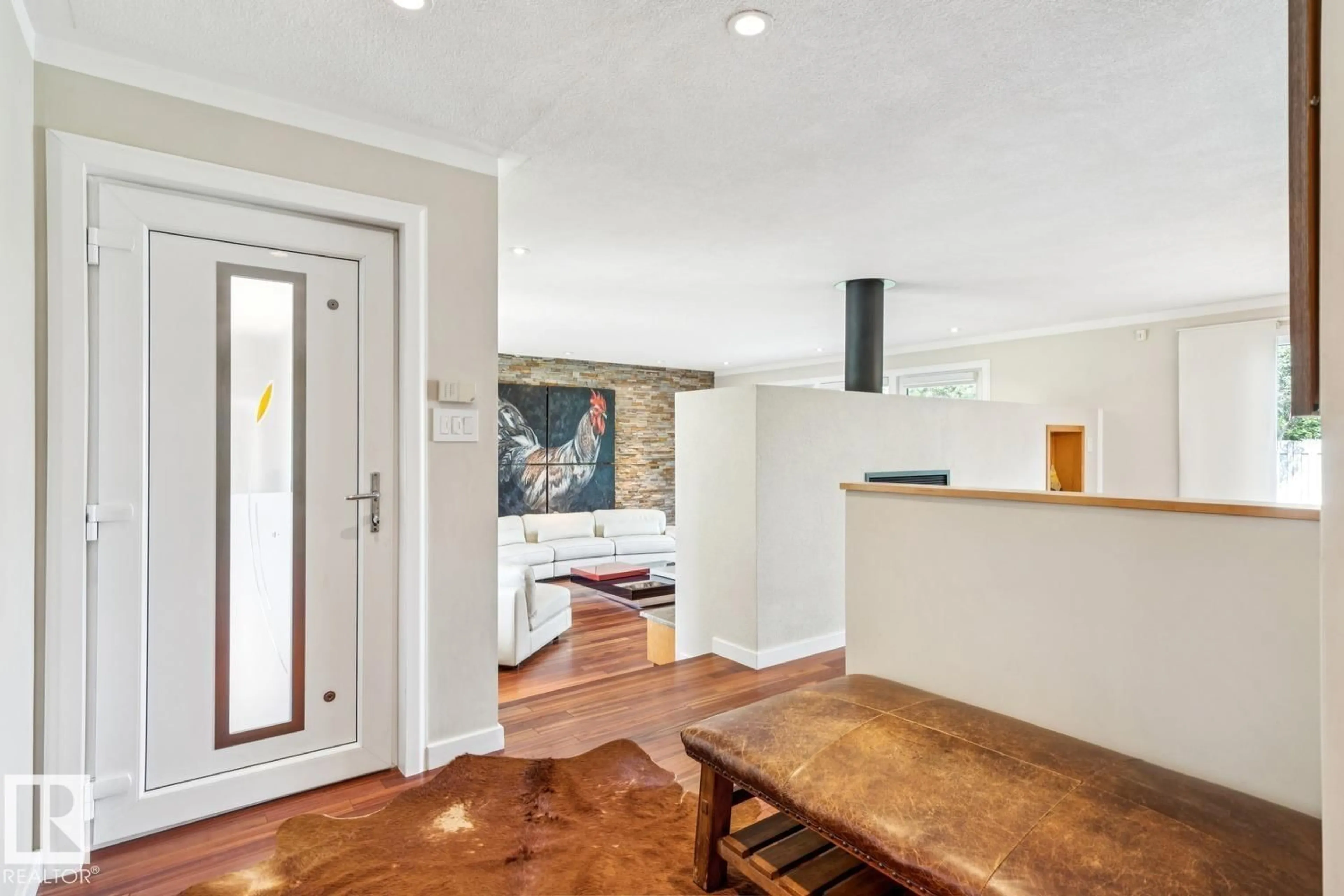 Indoor entryway for 15304 RIO TERRACE DR, Edmonton Alberta T5R5M5