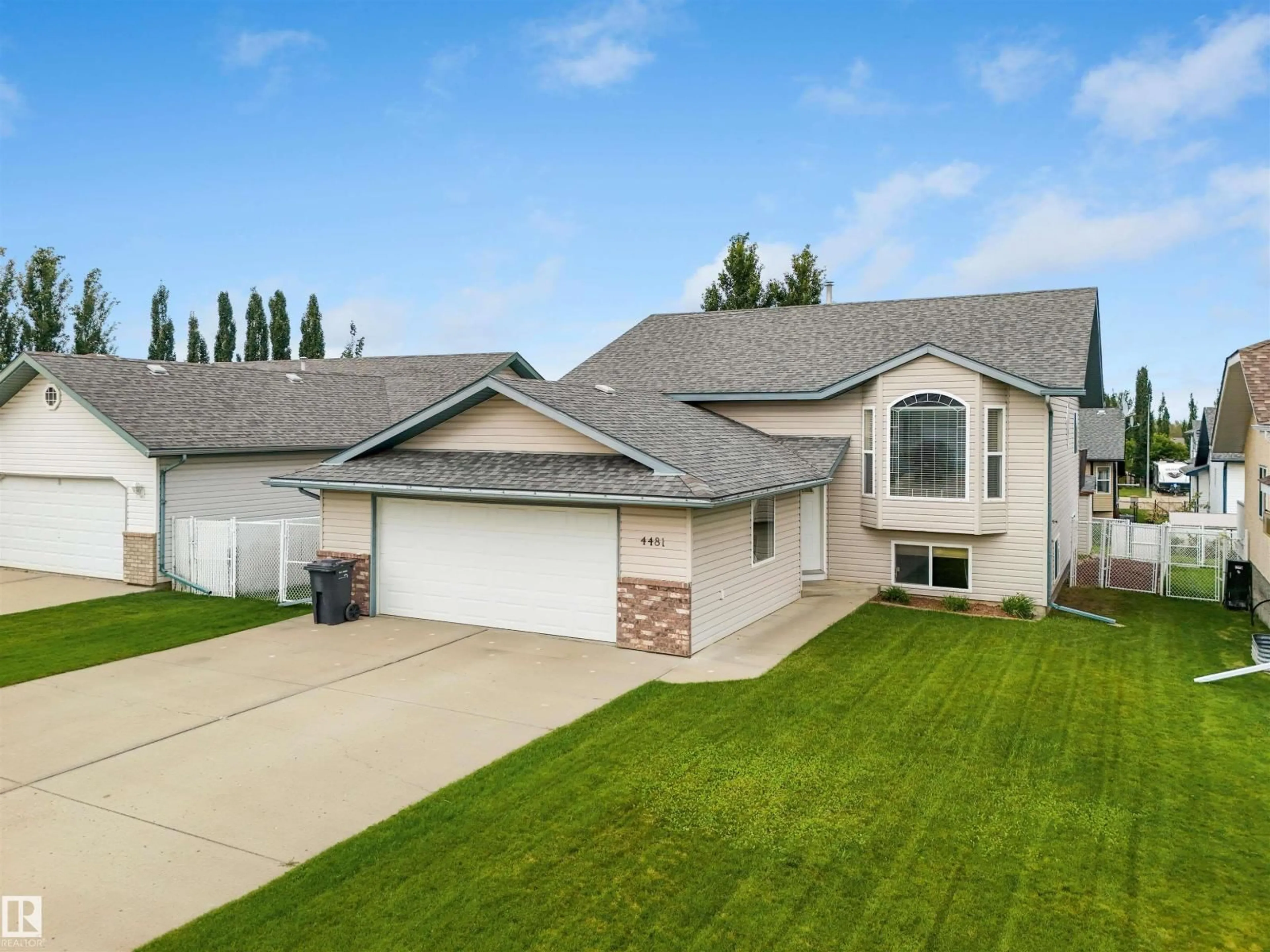 A pic from outside/outdoor area/front of a property/back of a property/a pic from drone, street for 4481 BECKETT RD, Drayton Valley Alberta T7A1T6