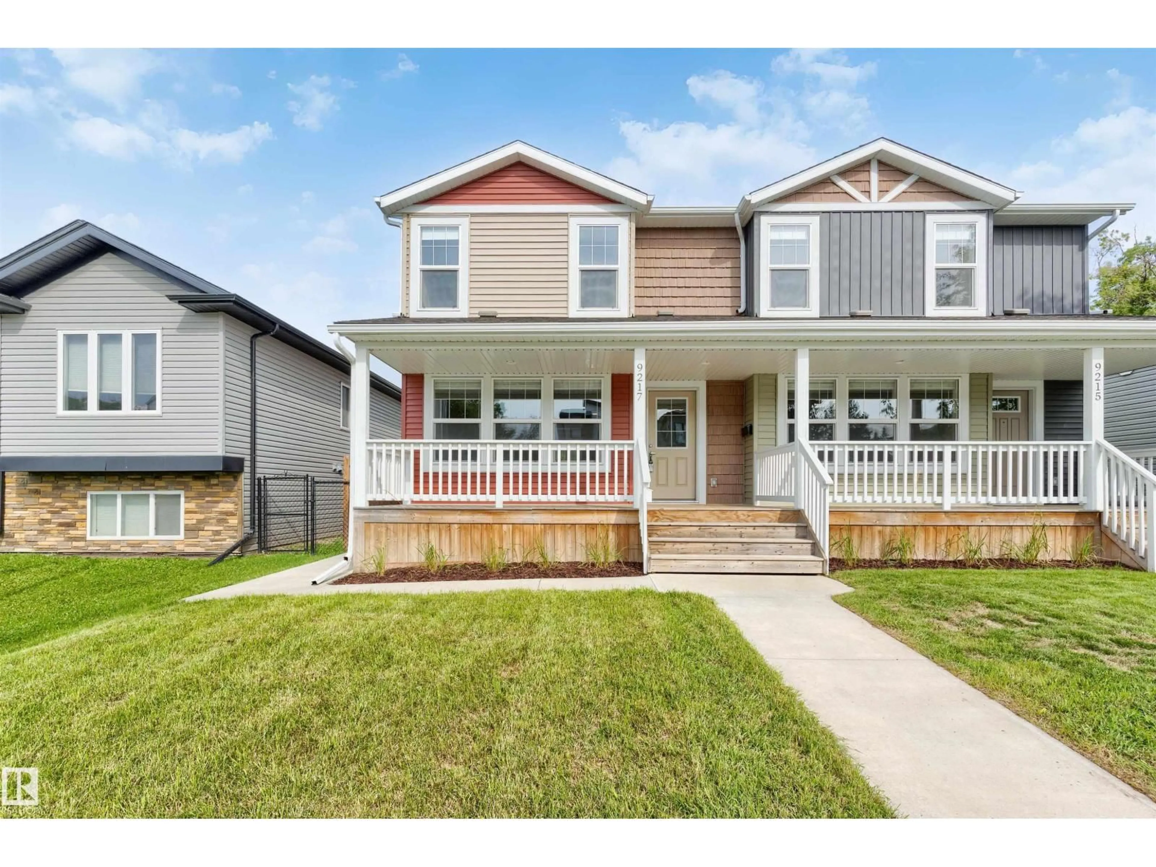 Home with vinyl exterior material, street for NW - 9217 150 ST, Edmonton Alberta T5R1G4
