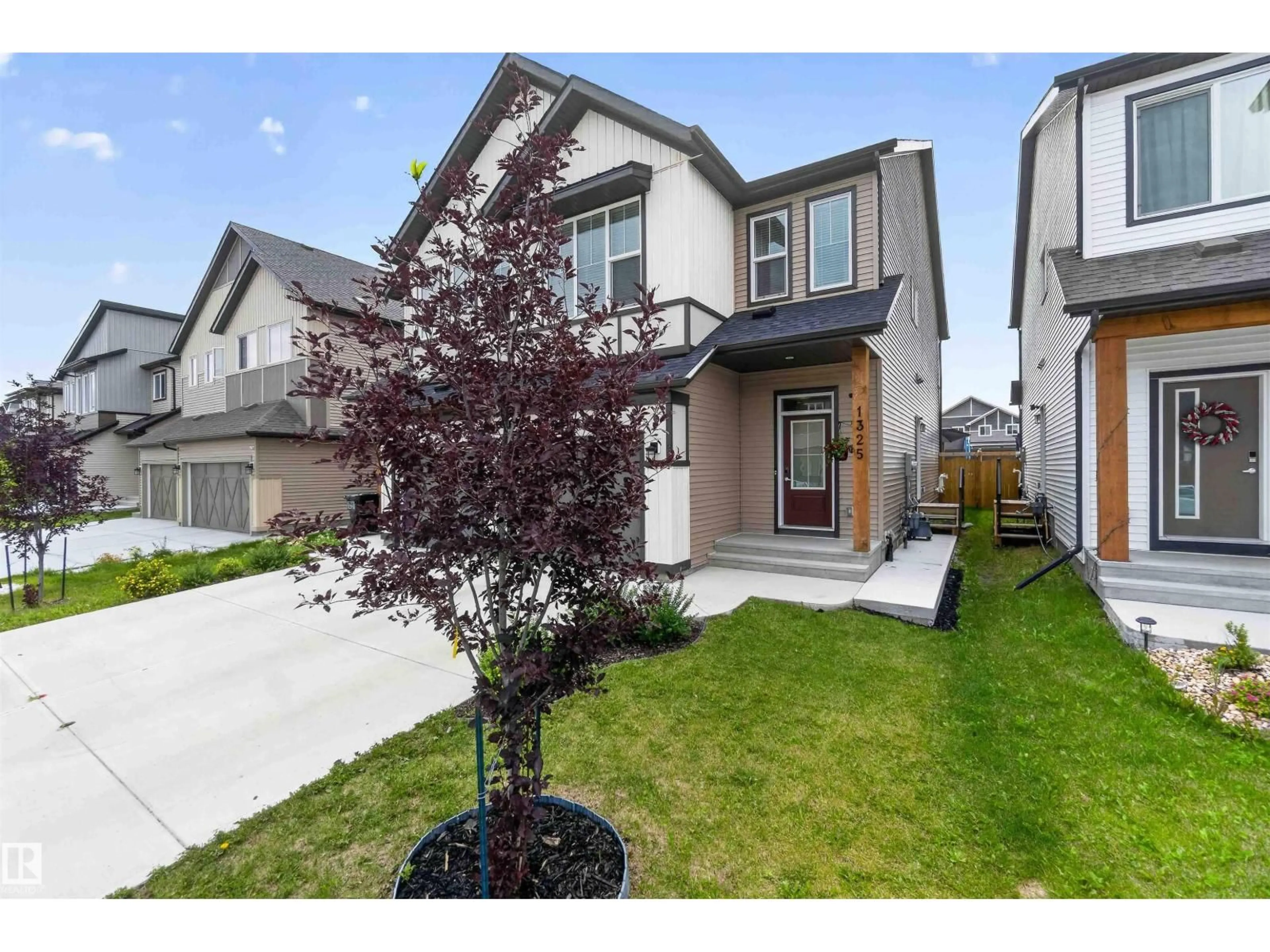 Unknown for 1325 PODERSKY WD, Edmonton Alberta T6W5E4