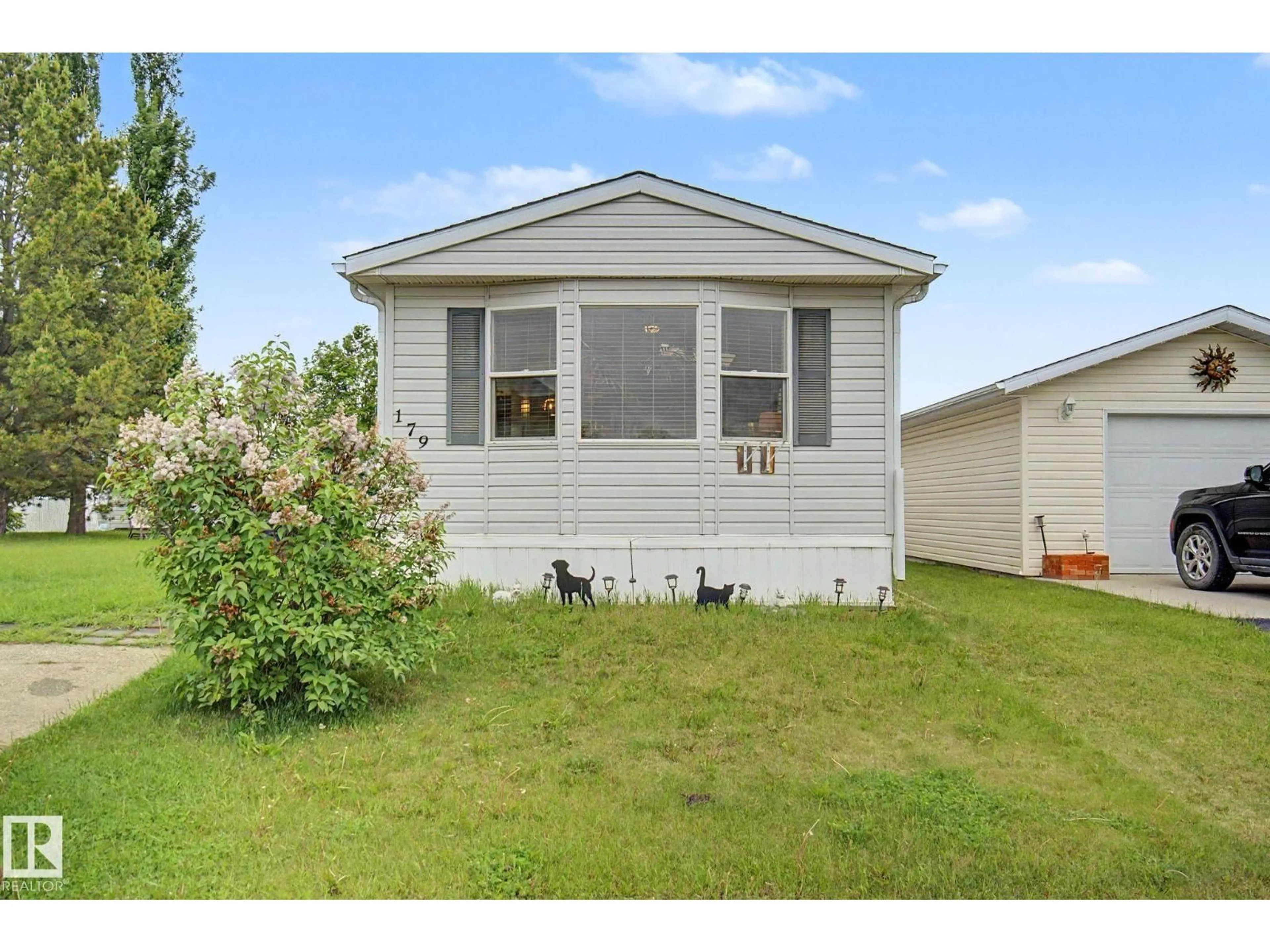 Home with vinyl exterior material, unknown for 3400 48 ST, Stony Plain Alberta T7Z1W2