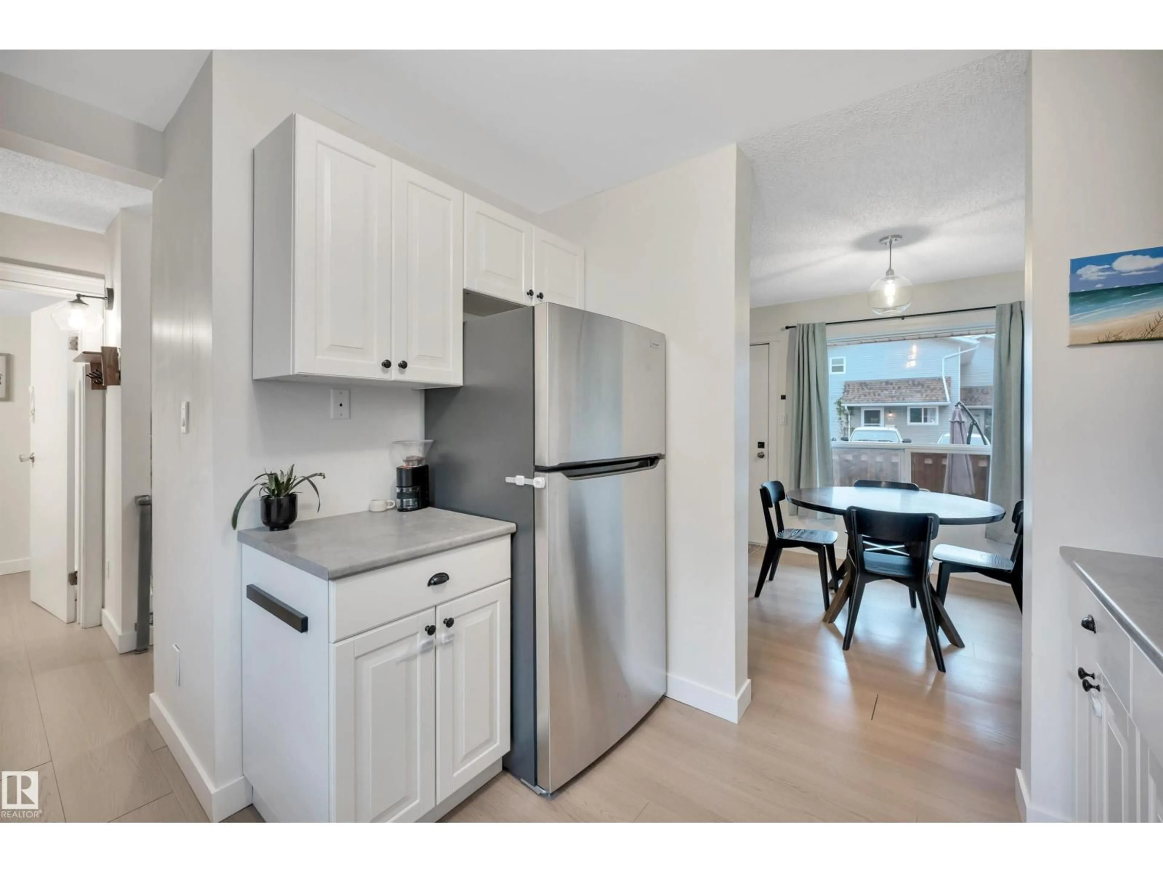 Standard kitchen, unknown for 4403 RIVERBEND RD, Edmonton Alberta T6H5S9