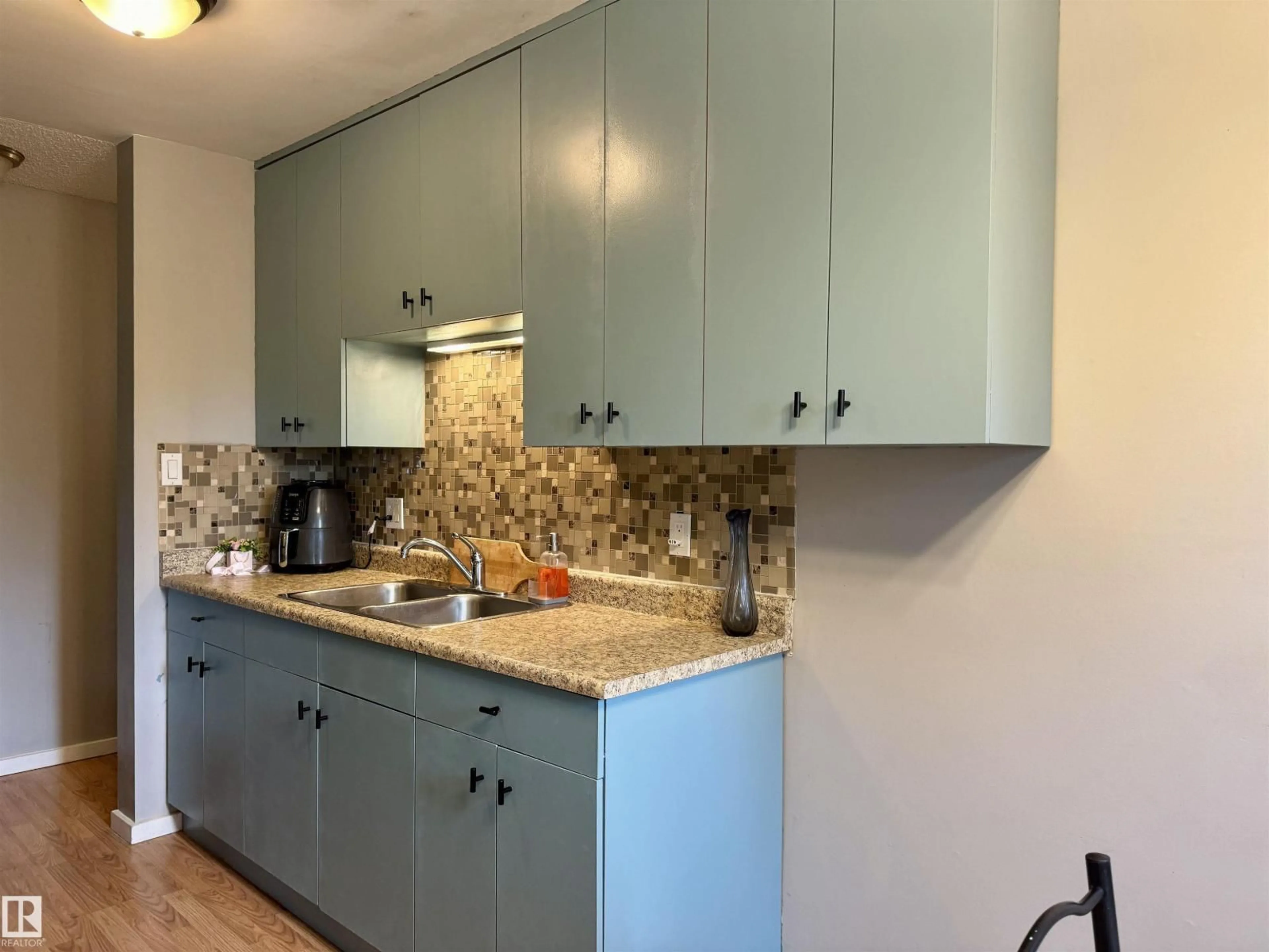 Standard kitchen, unknown for #31 - 11255 31 AV, Edmonton Alberta T6J3V6