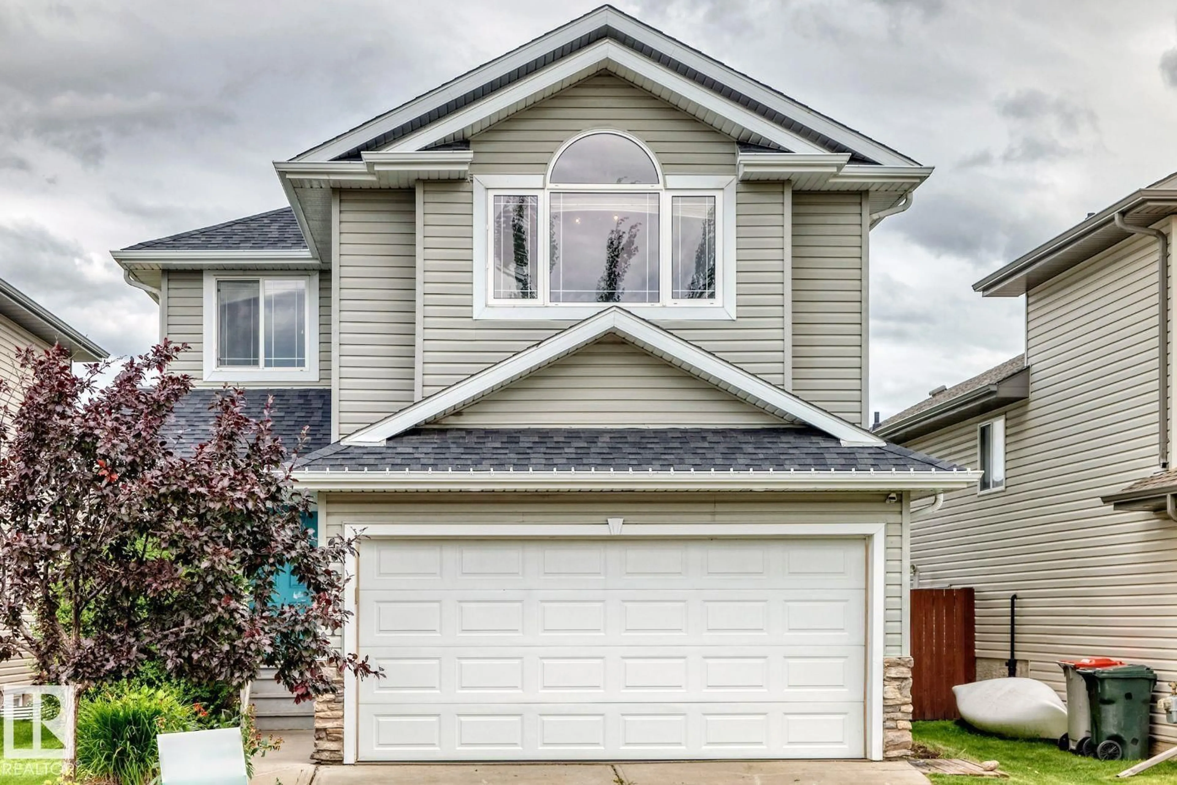 Home with vinyl exterior material, street for 217 SILVERSTONE CR, Stony Plain Alberta T7Z0E8