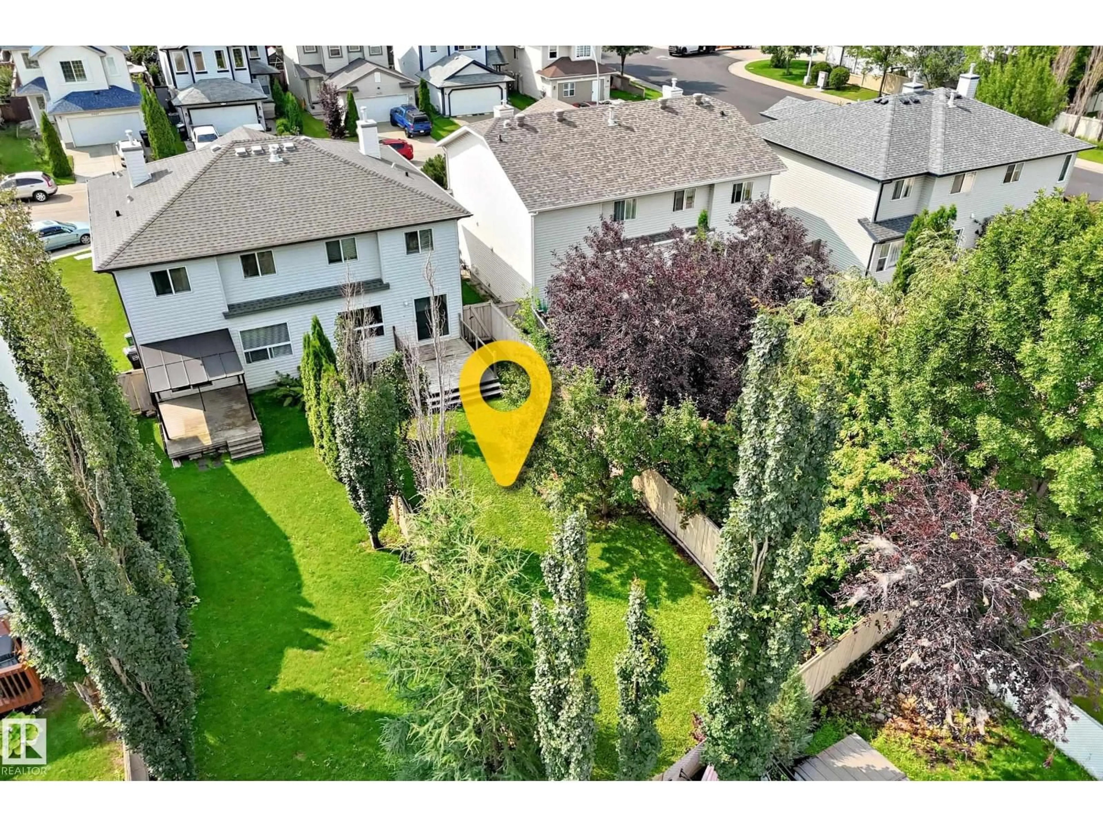 A pic from outside/outdoor area/front of a property/back of a property/a pic from drone, unknown for 11432 169 AV, Edmonton Alberta T5X6G7