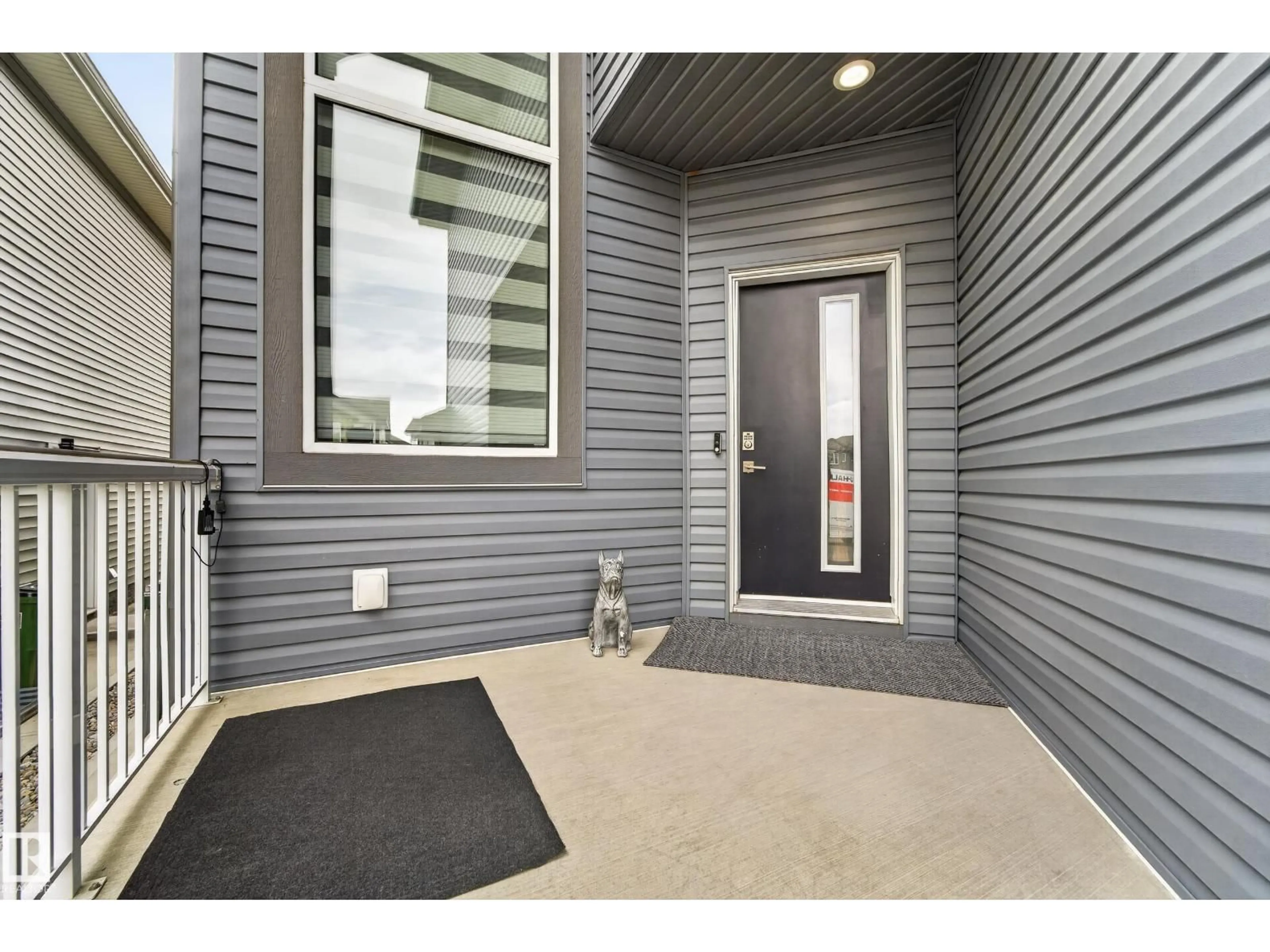 Indoor entryway for NW - 1231 26 ST, Edmonton Alberta T6T2J9