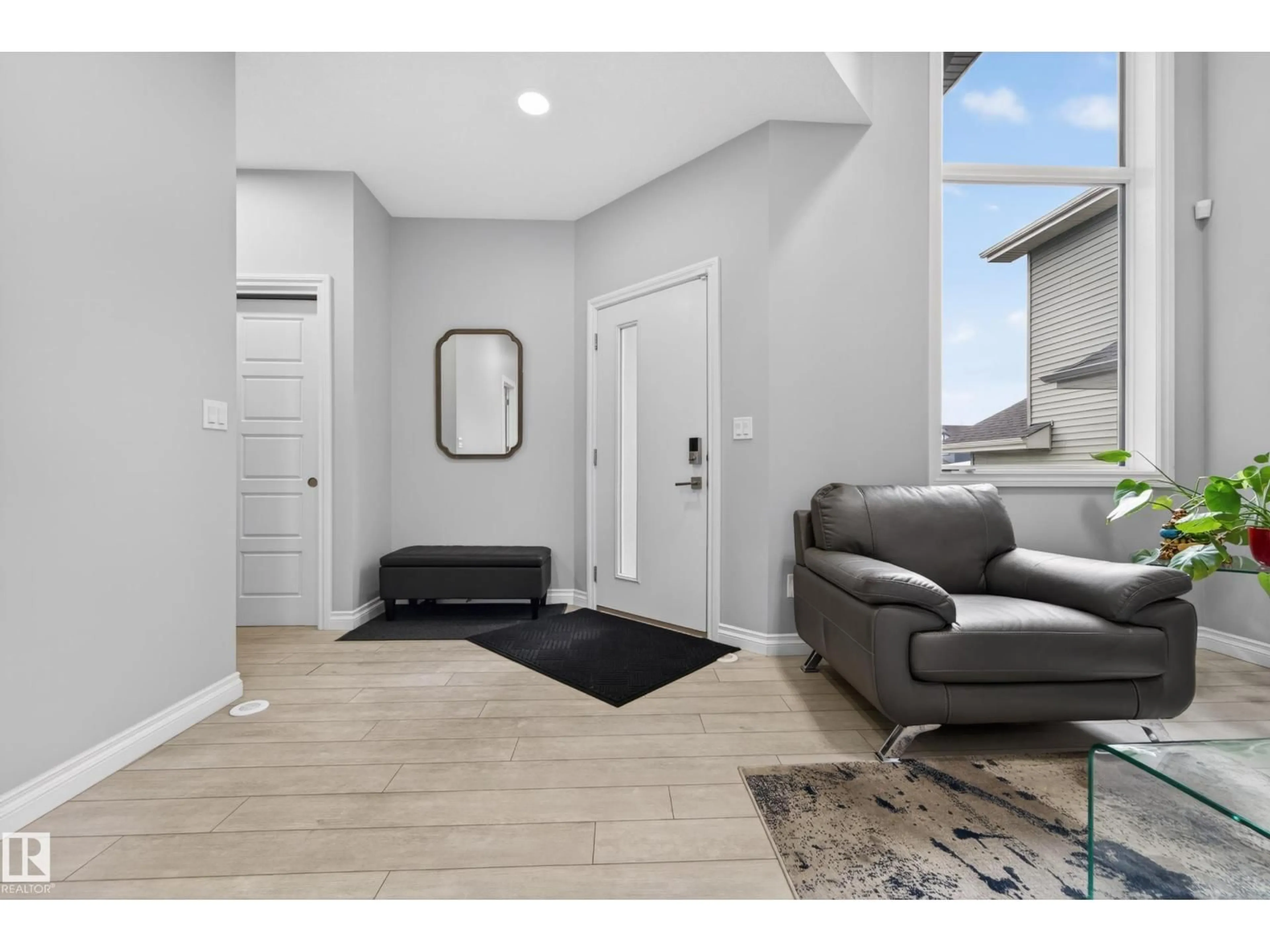 Indoor entryway for NW - 1231 26 ST, Edmonton Alberta T6T2J9