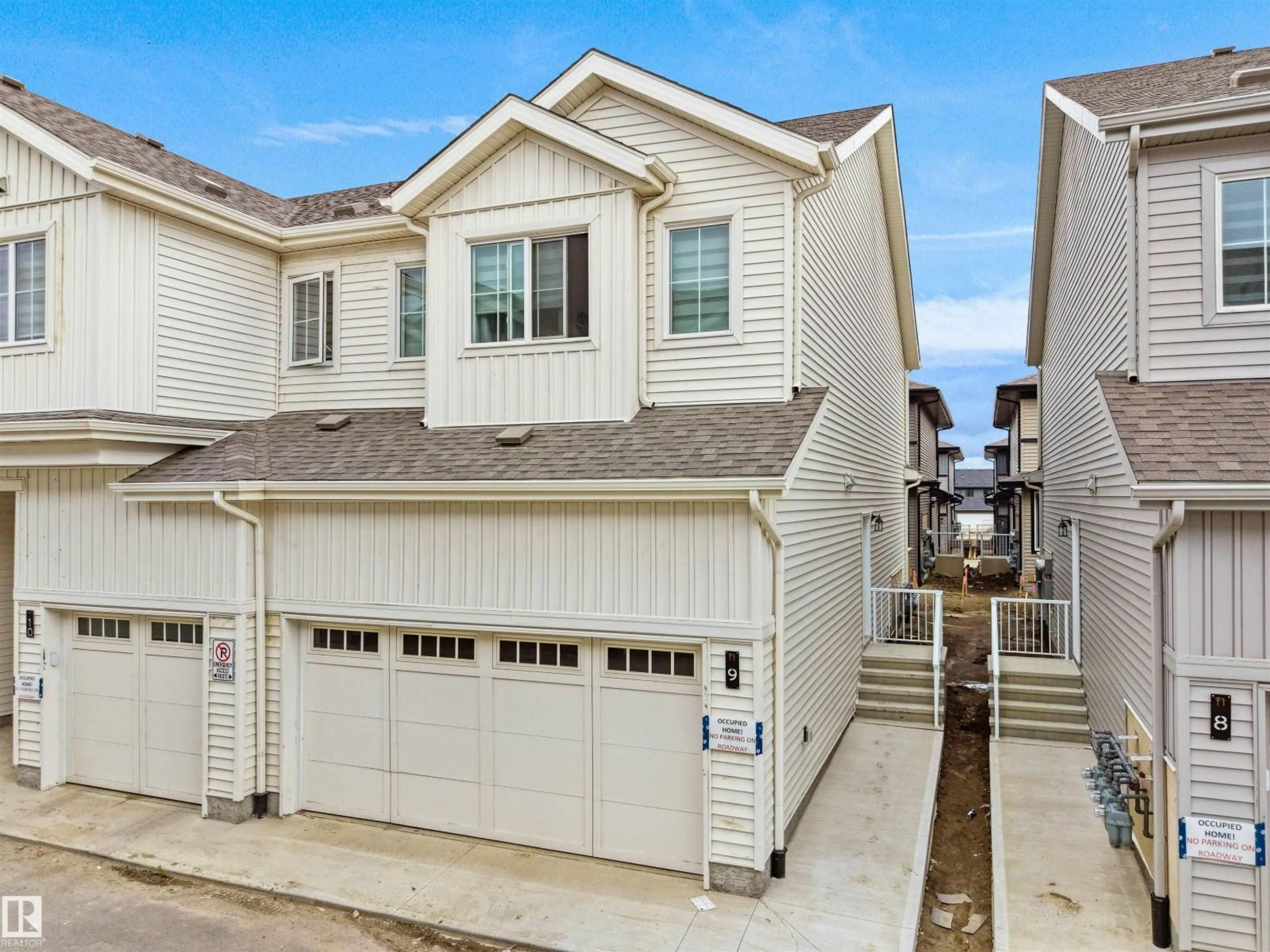 Home with vinyl exterior material, street for #9 - 7110 KESWICK COMMON, Edmonton Alberta T6W5P7