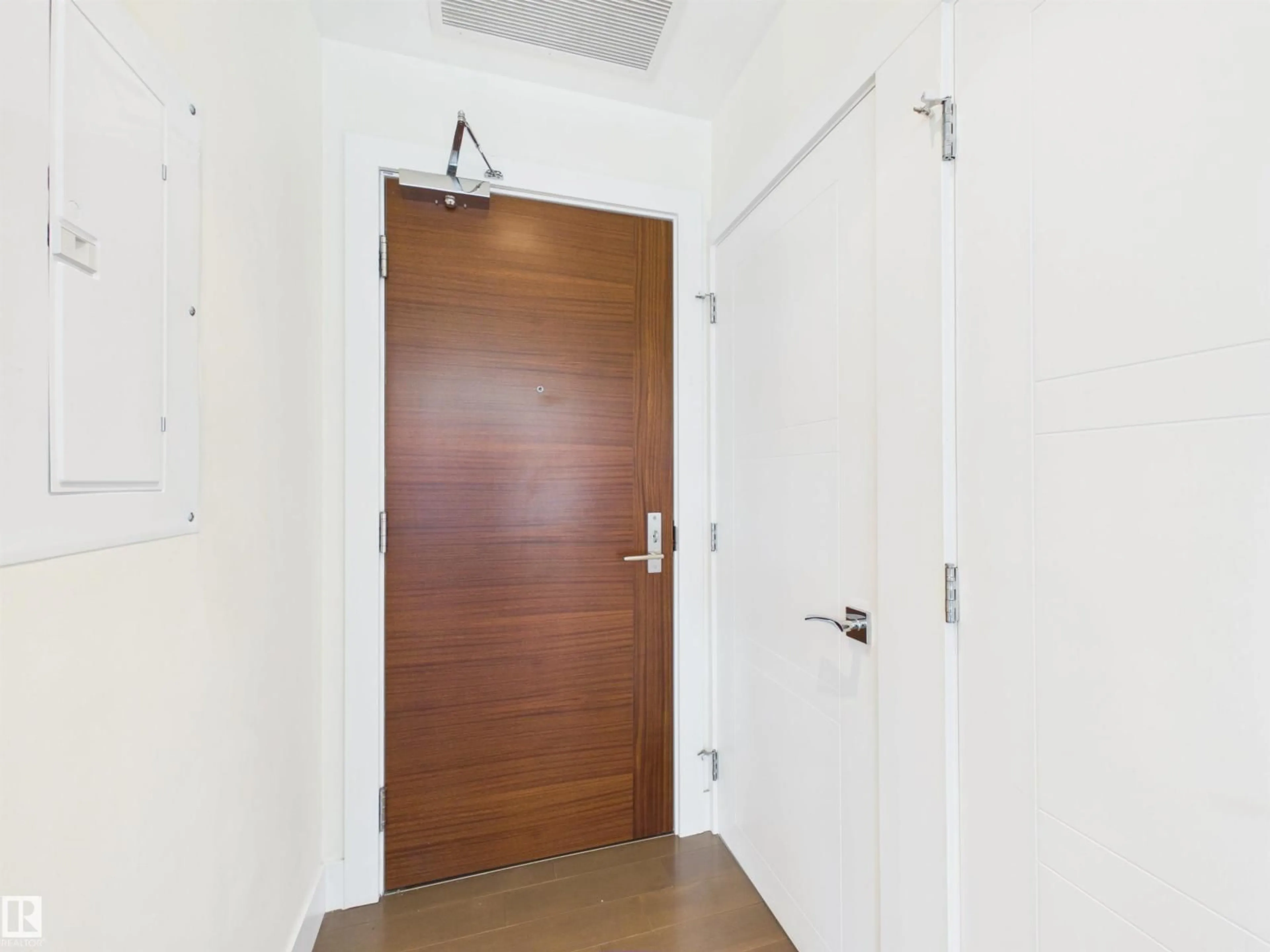 Indoor foyer for 307 - 11969 JASPER AV, Edmonton Alberta T5K0P1