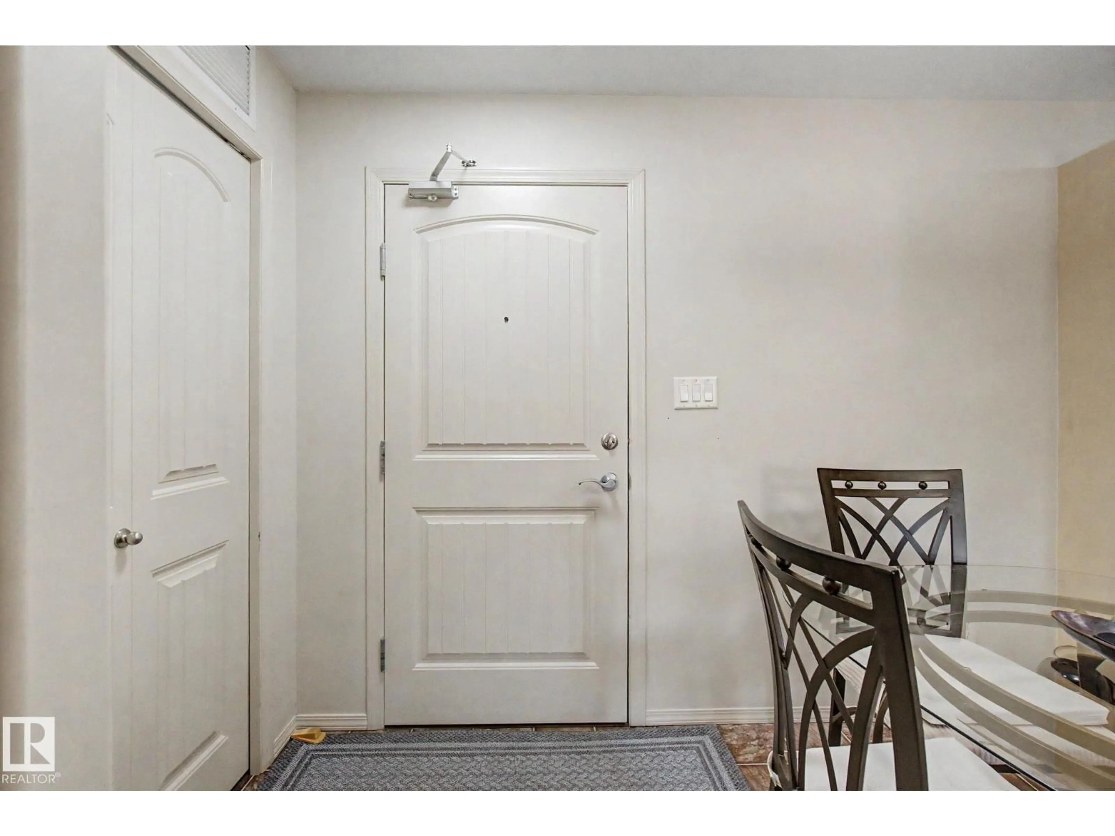Indoor entryway for 252 - 2096 BLACKMUD CREEK DR, Edmonton Alberta T6W0G1