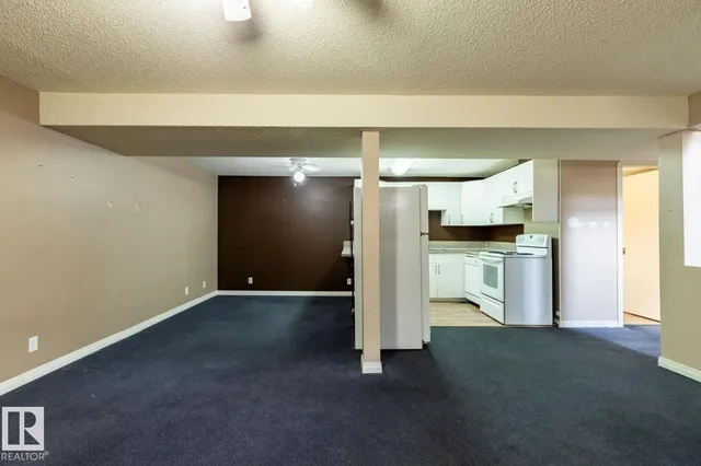 1035 LAKEWOOD RD, Edmonton 5