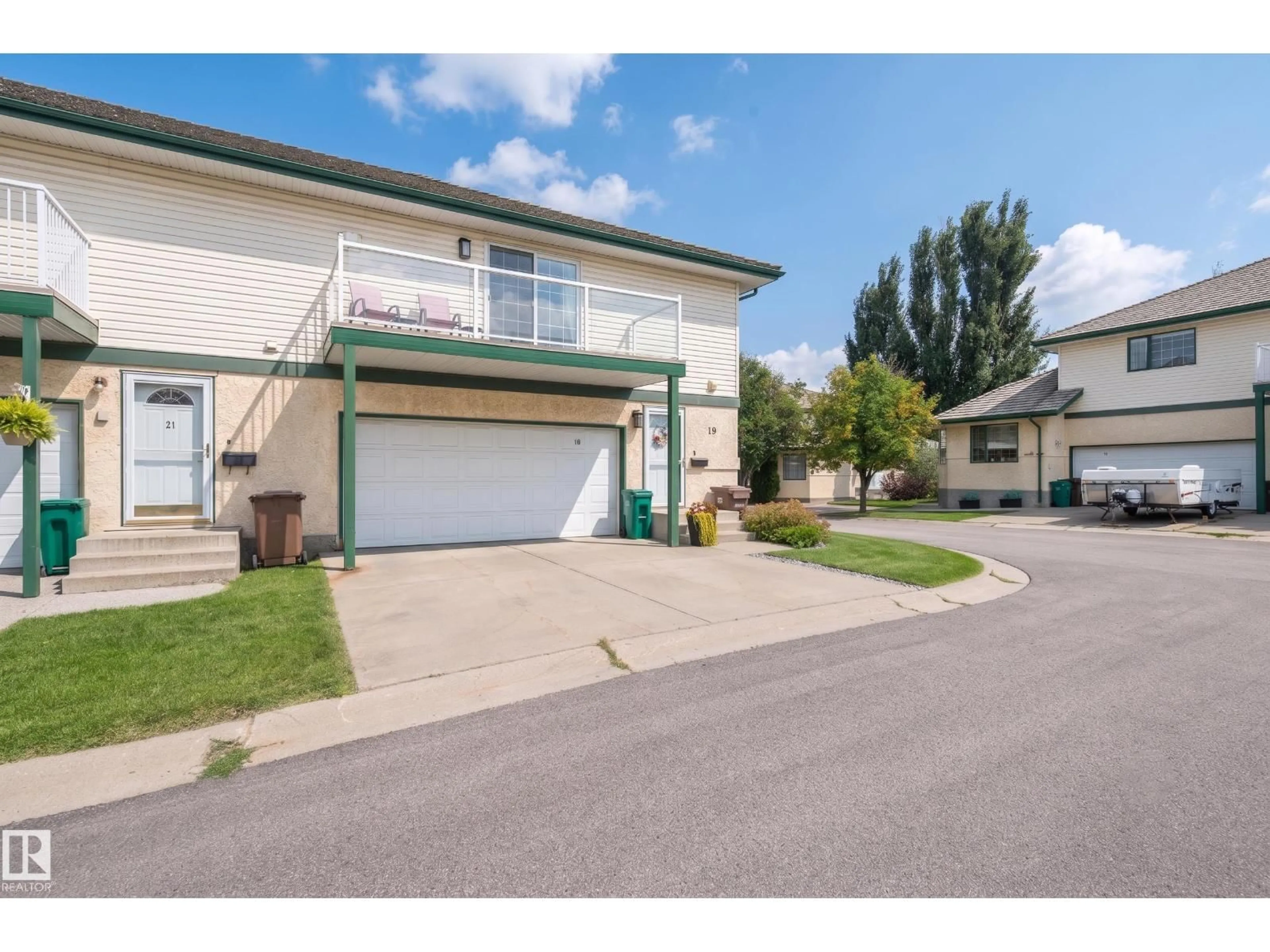 Unknown for 11 - 19 HUNCHAK WY, St. Albert Alberta T8N6P2