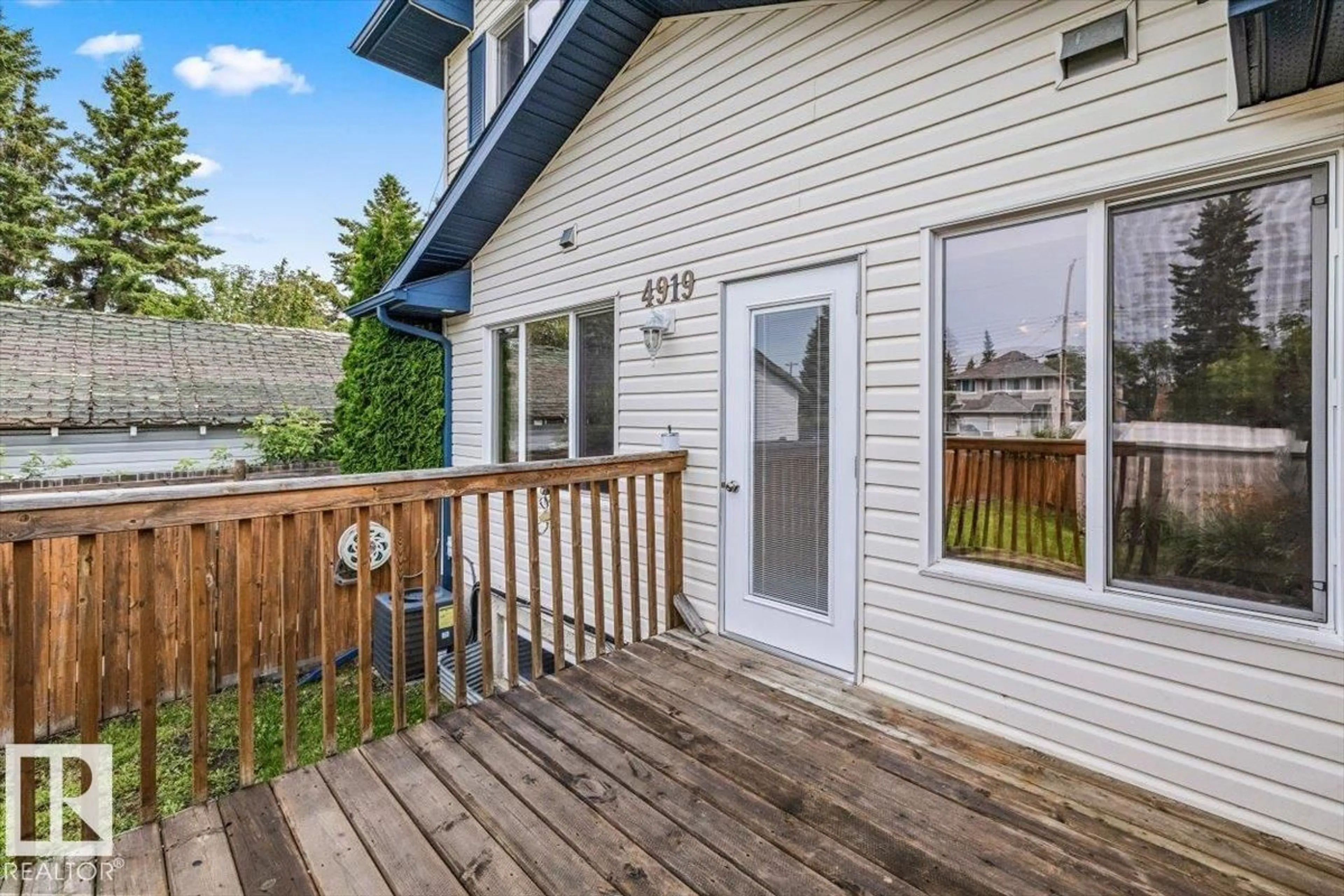 Patio, unknown for A - 4919 50 ST, Gibbons Alberta T0A1N0