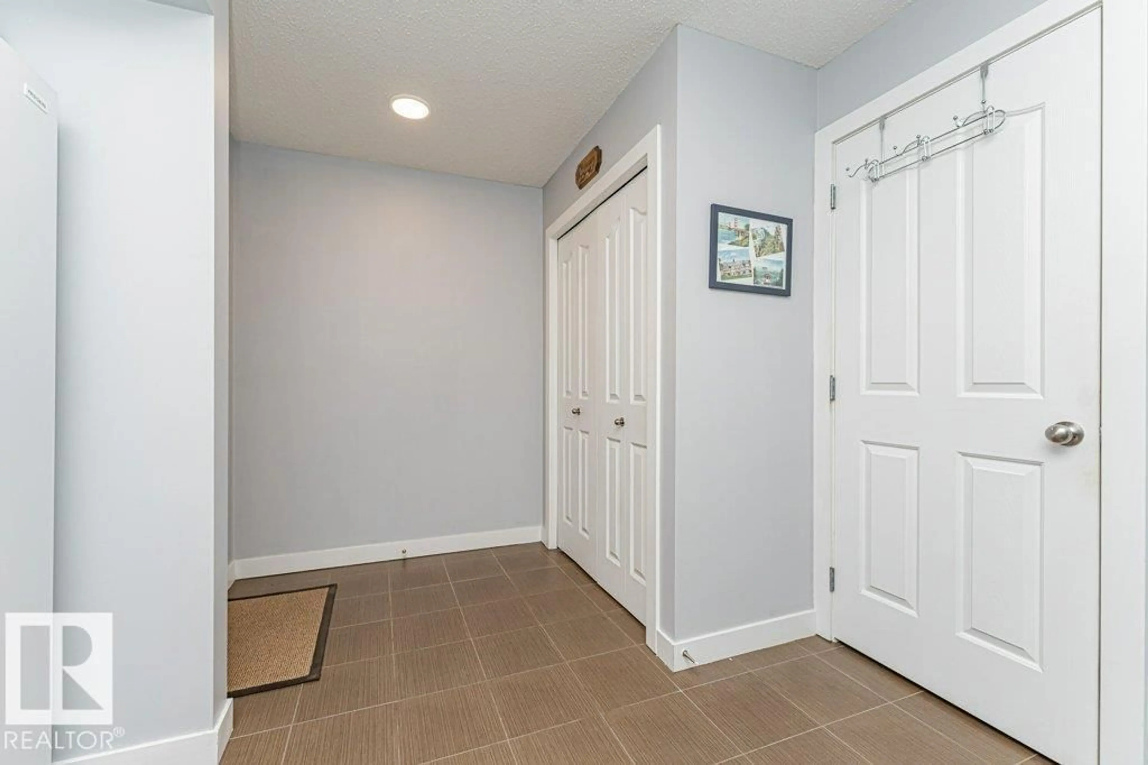 Indoor entryway for #402 - 270 MCCONACHIE DR, Edmonton Alberta T5Y3N4